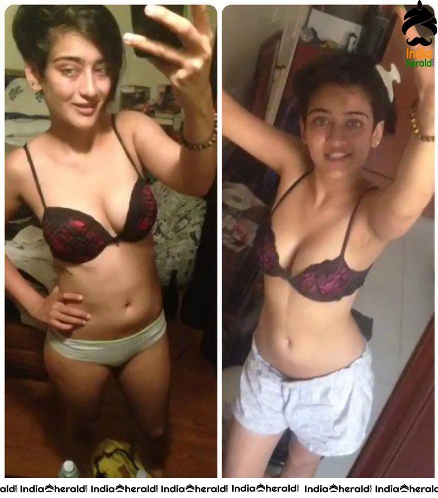 Akshara Haasan LEAKED SELFIES HOT EXPOSING PHOTOS in Brassiere and Shorts