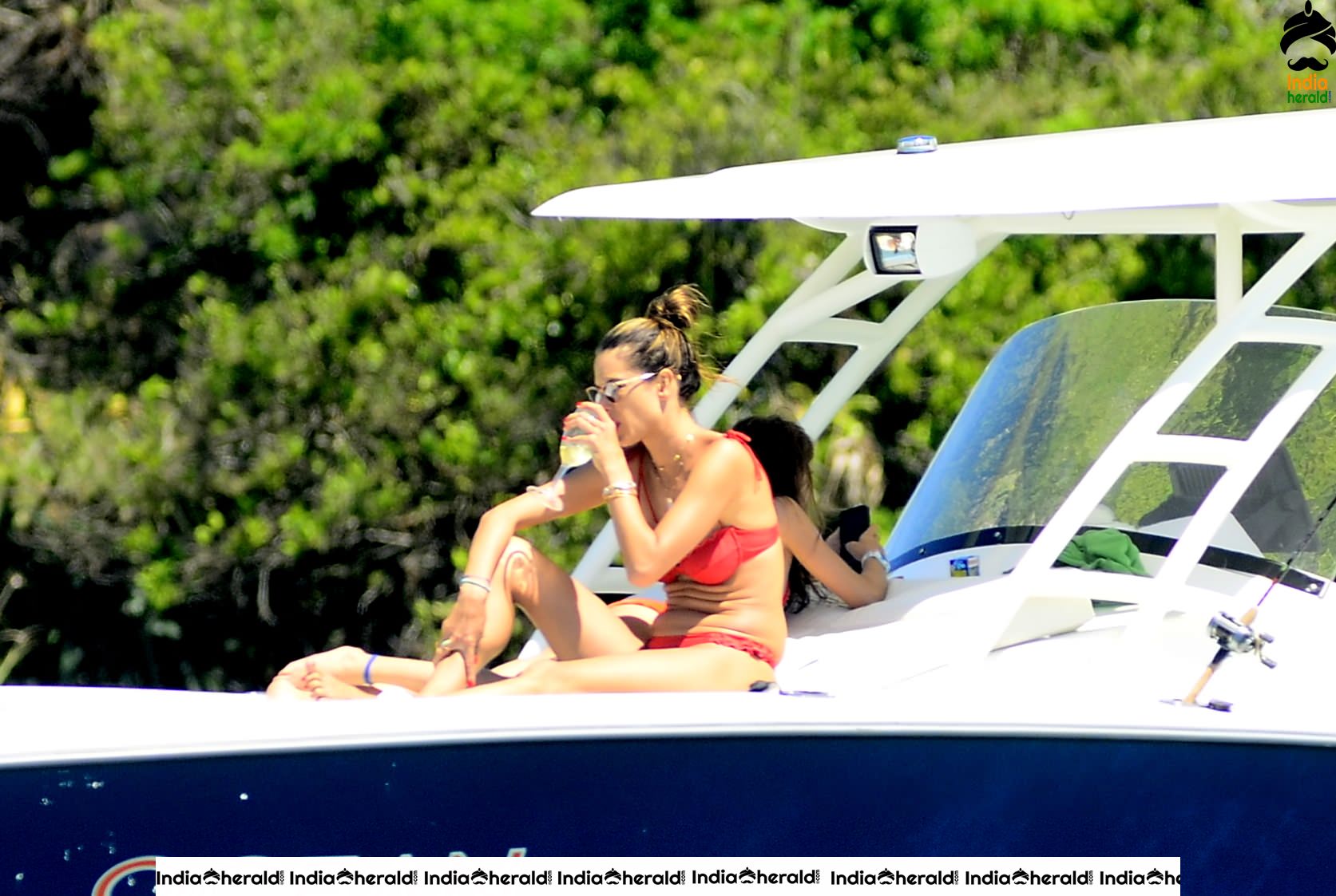 Alessandra Ambrosio caught in String Bikini while enjoying in Luxury Yacht Set 3