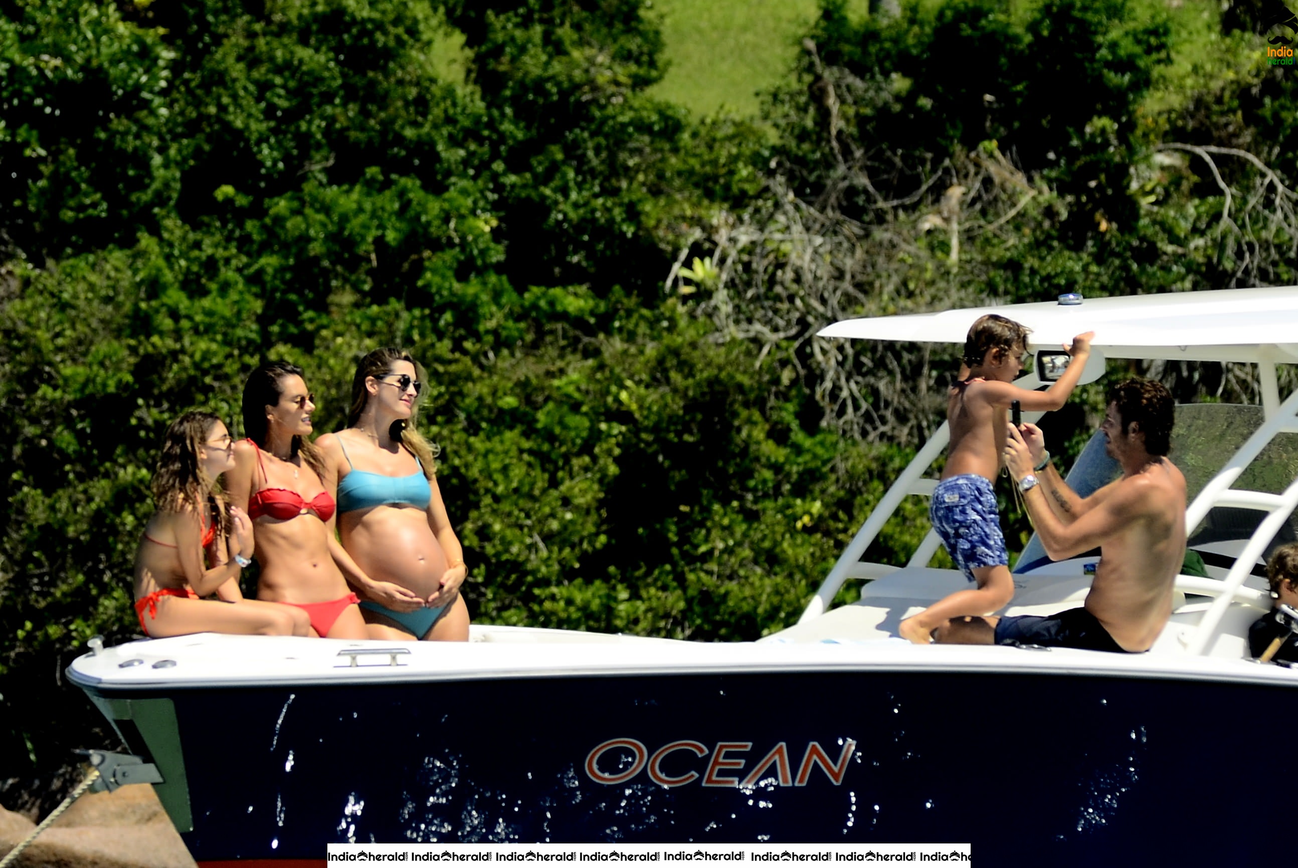 Alessandra Ambrosio caught in String Bikini while enjoying in Luxury Yacht Set 3