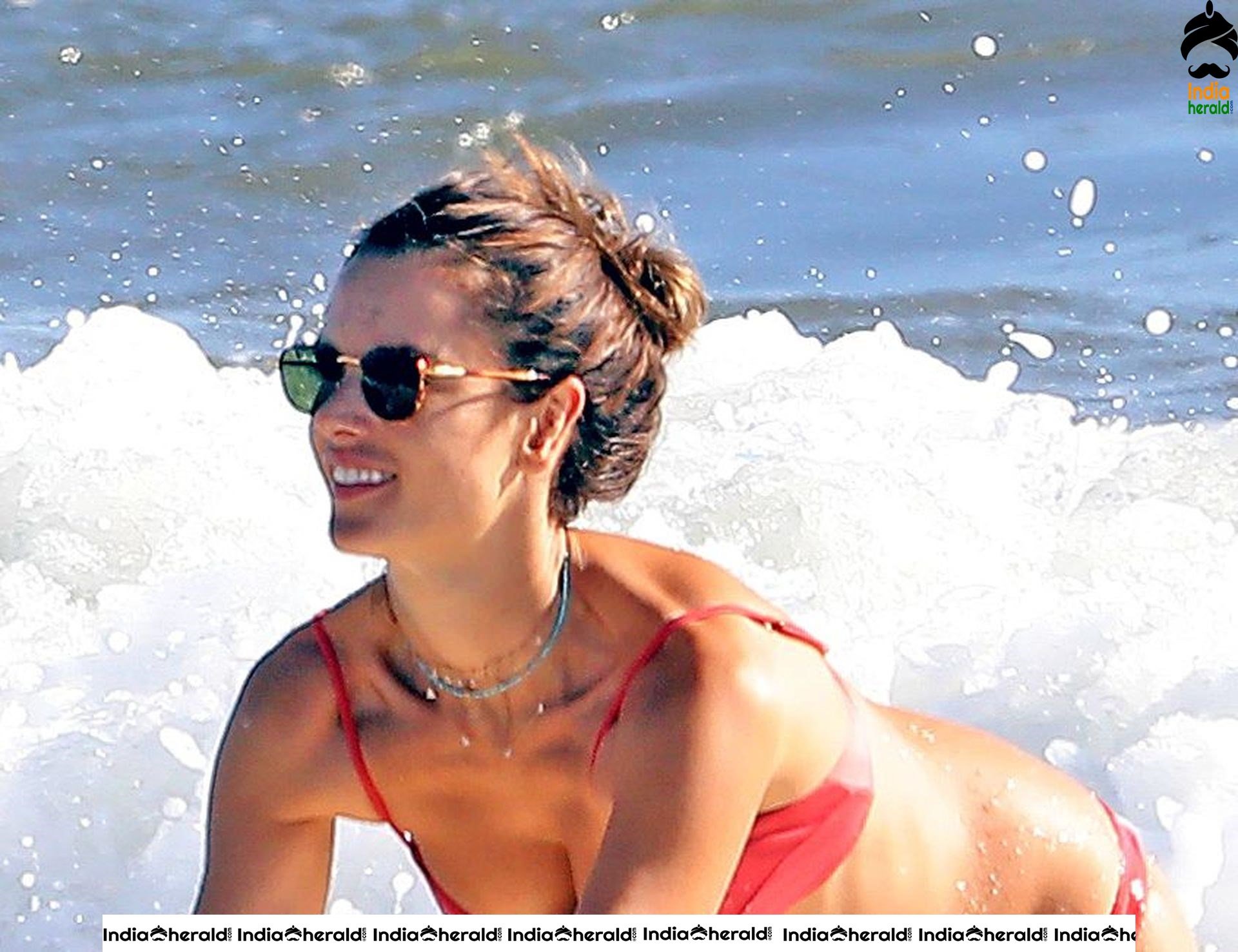 Alessandra Ambrosio Exposes her Hot Body in String Bikini as she takes bath in Beach Set 2