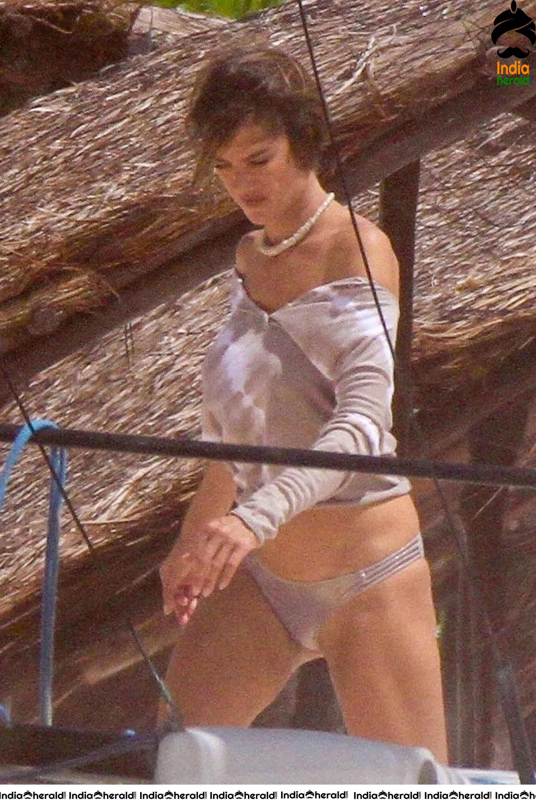 Alessandra Ambrosio hits the beach for a bikini photoshoot in Tulum Set 1