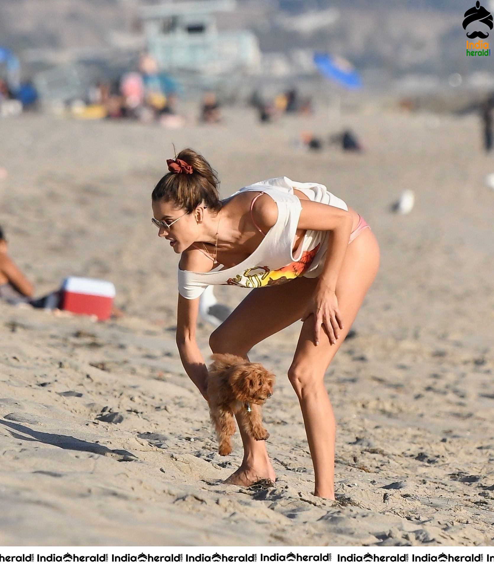 Alessandra Ambrosio in Bikini playing volleyball on Santa Monica beach Set 2