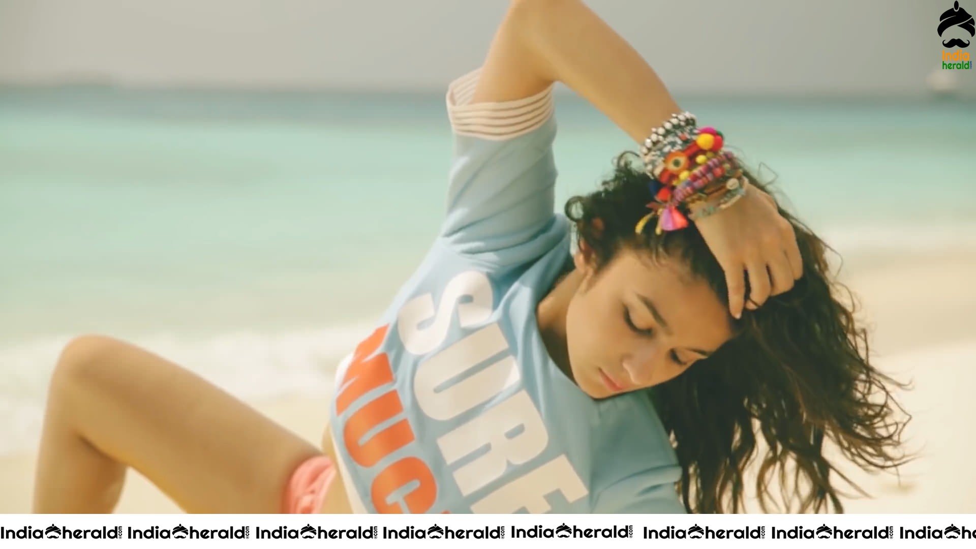 Alia Bhatt Sensuous and Hot Photoshoot clicks in Bikini by Beach Side Set 1