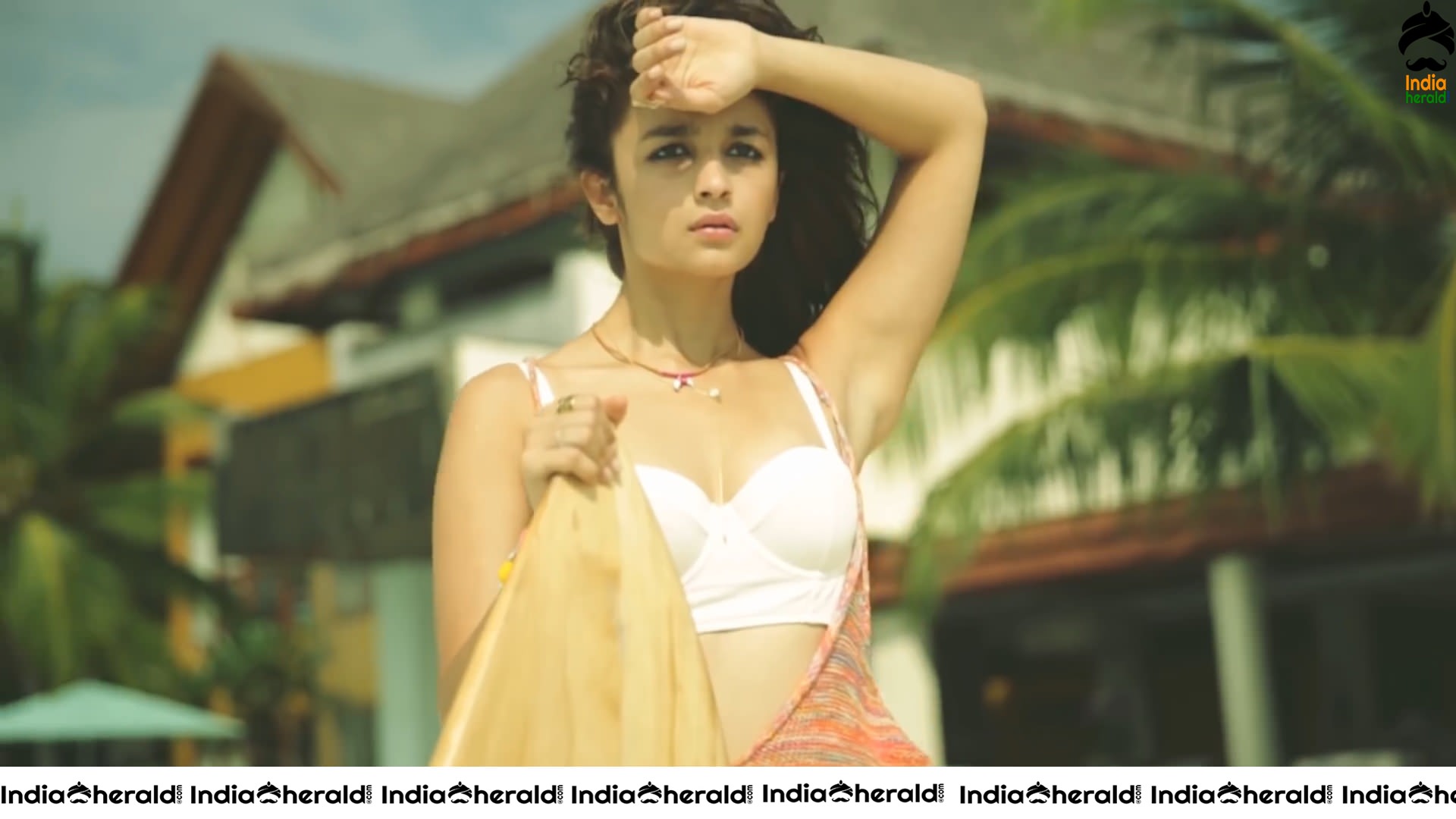 Alia Bhatt Sensuous and Hot Photoshoot clicks in Bikini by Beach Side Set 1