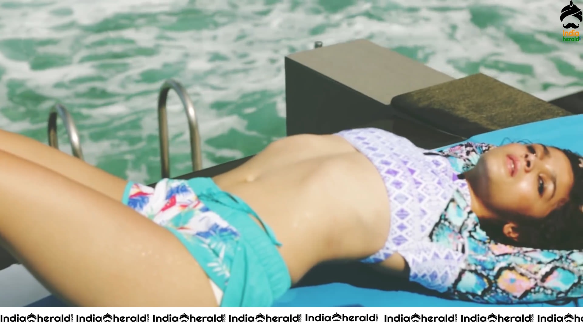 Alia Bhatt Sensuous and Hot Photoshoot clicks in Bikini by Beach Side Set 2