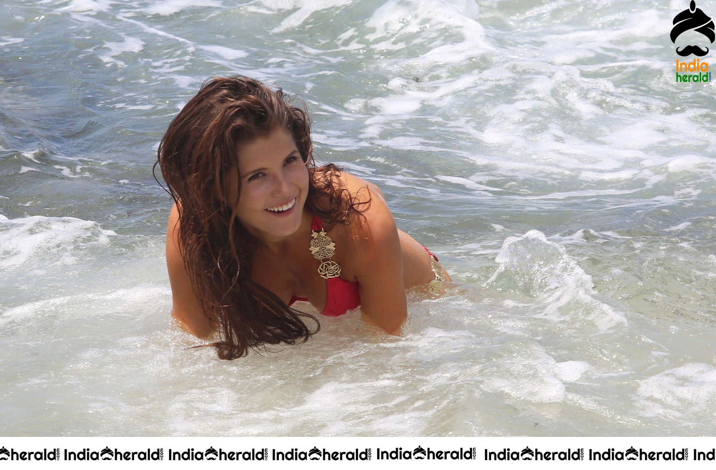 Amanda Cerny Bikini Photoshoot in Aruba Set 2