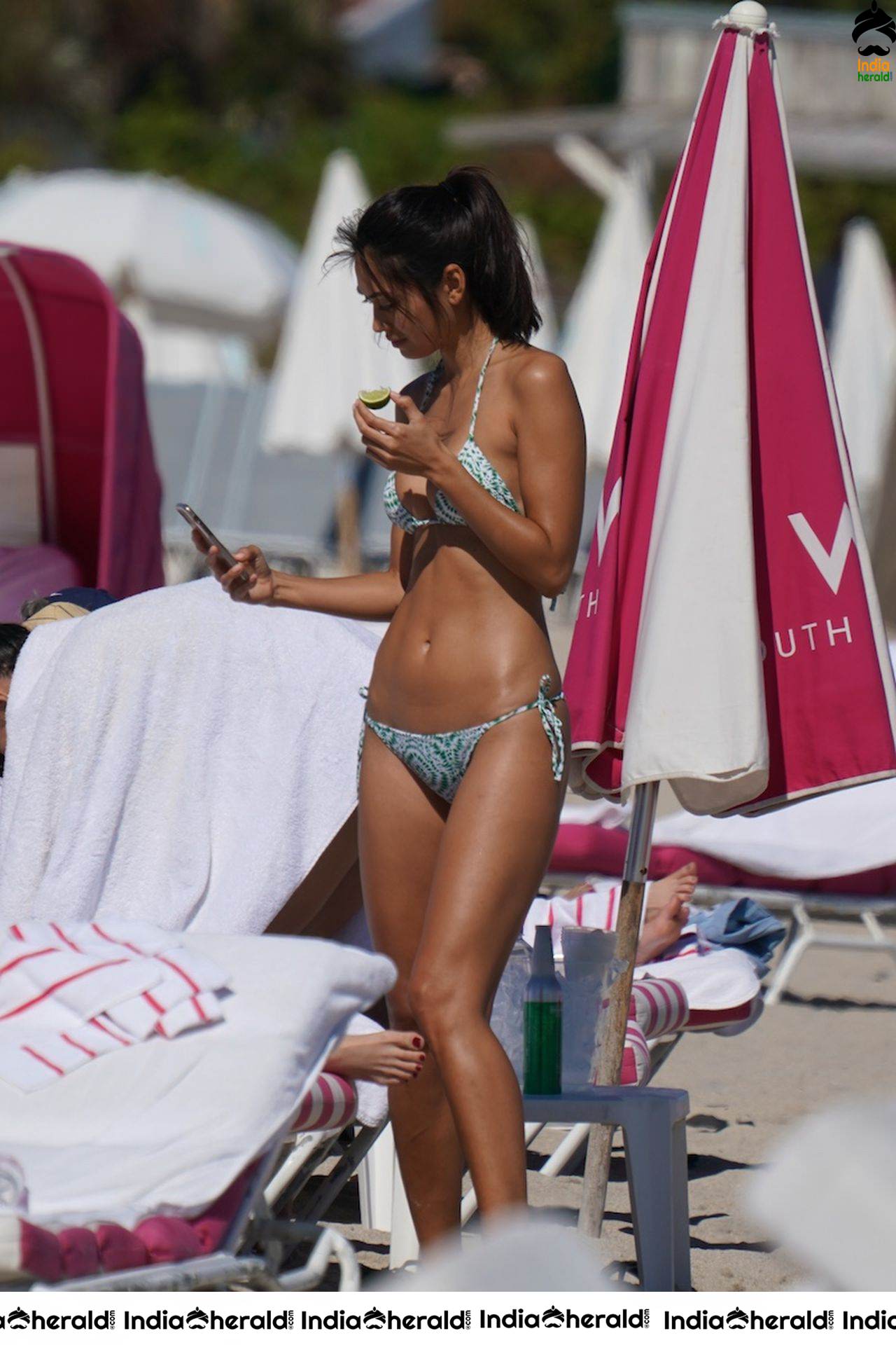 Ambra Gutierrez spotted frolicking in water with a friend in Miami Set 1