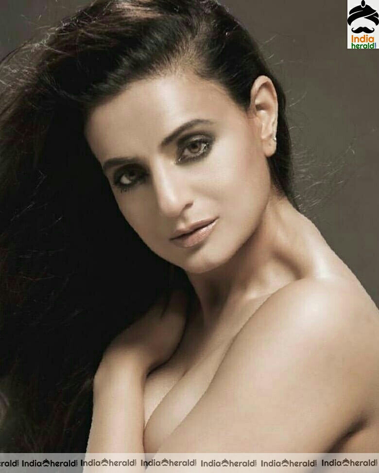 Ameesha Patel Hot Compilation Stills