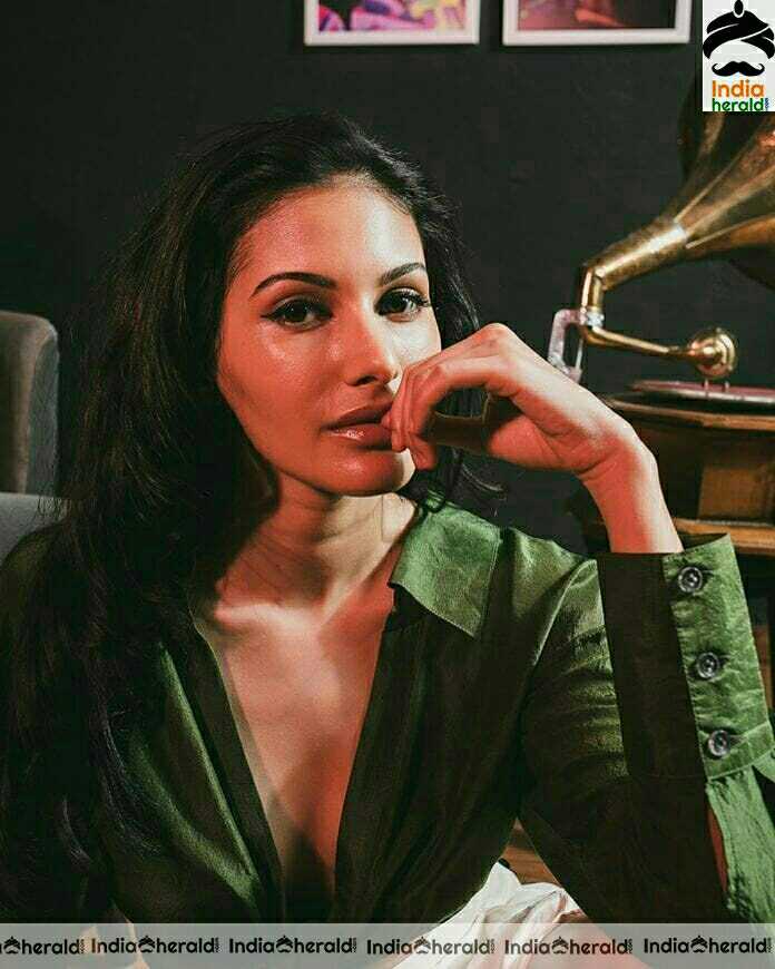Amyradastur Latest Hot Photo Stills
