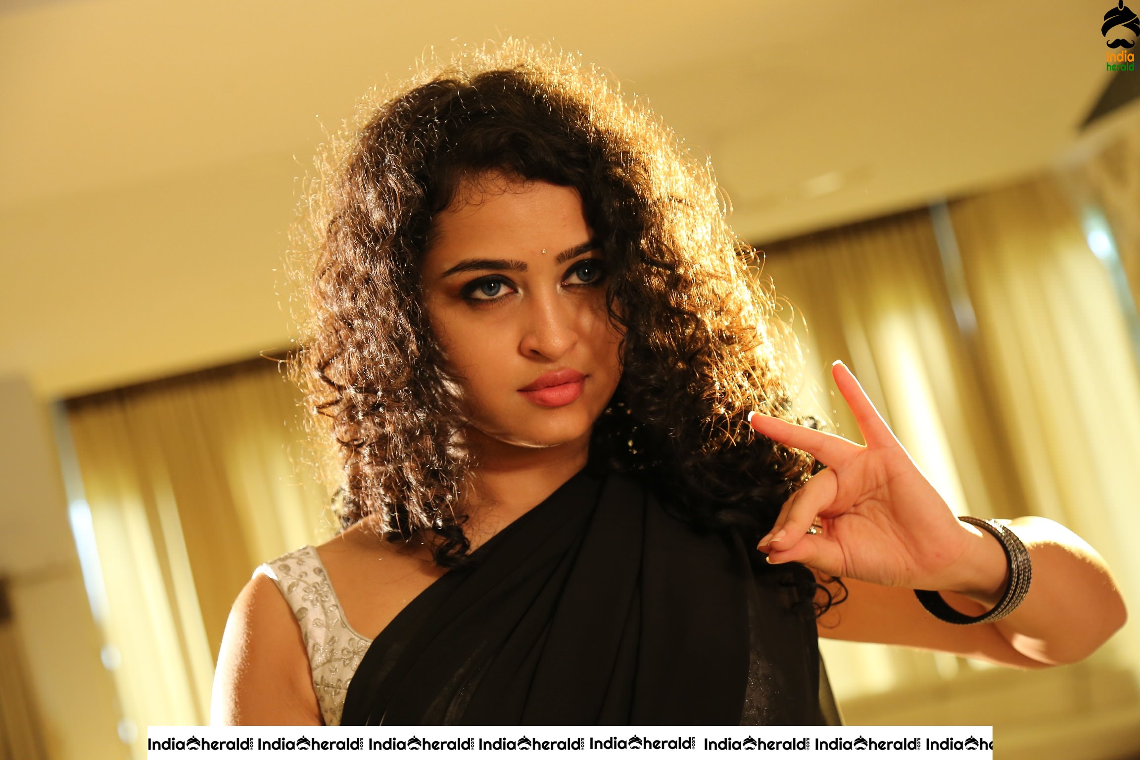 Anketa Maharana Glamour Stills at Oollala Oollalaa Movie Stills Set 1