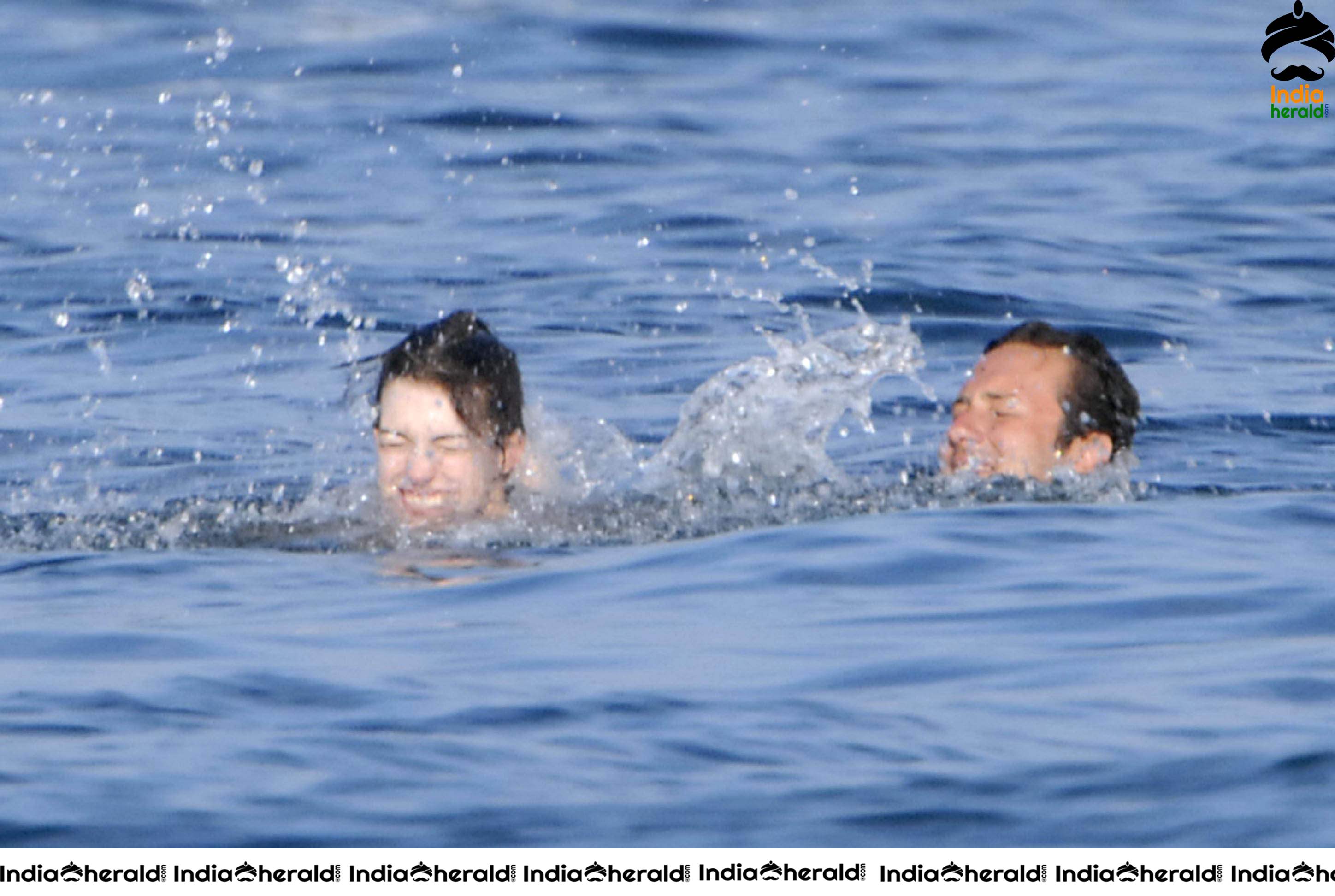 Anne Hathaway Hot Bikini Candids in Italy Set 2