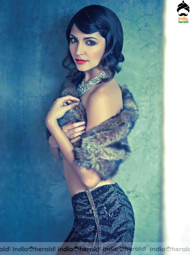 Anushka Sharma Sizzling Hot Photos Collection in Brassiere and Inner Wear Set 2