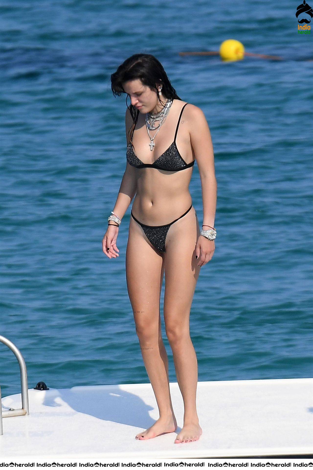 Bella Thorne in Black Lace Bikini Exposing and Enjoying with Boyfriend in Beach Set 1