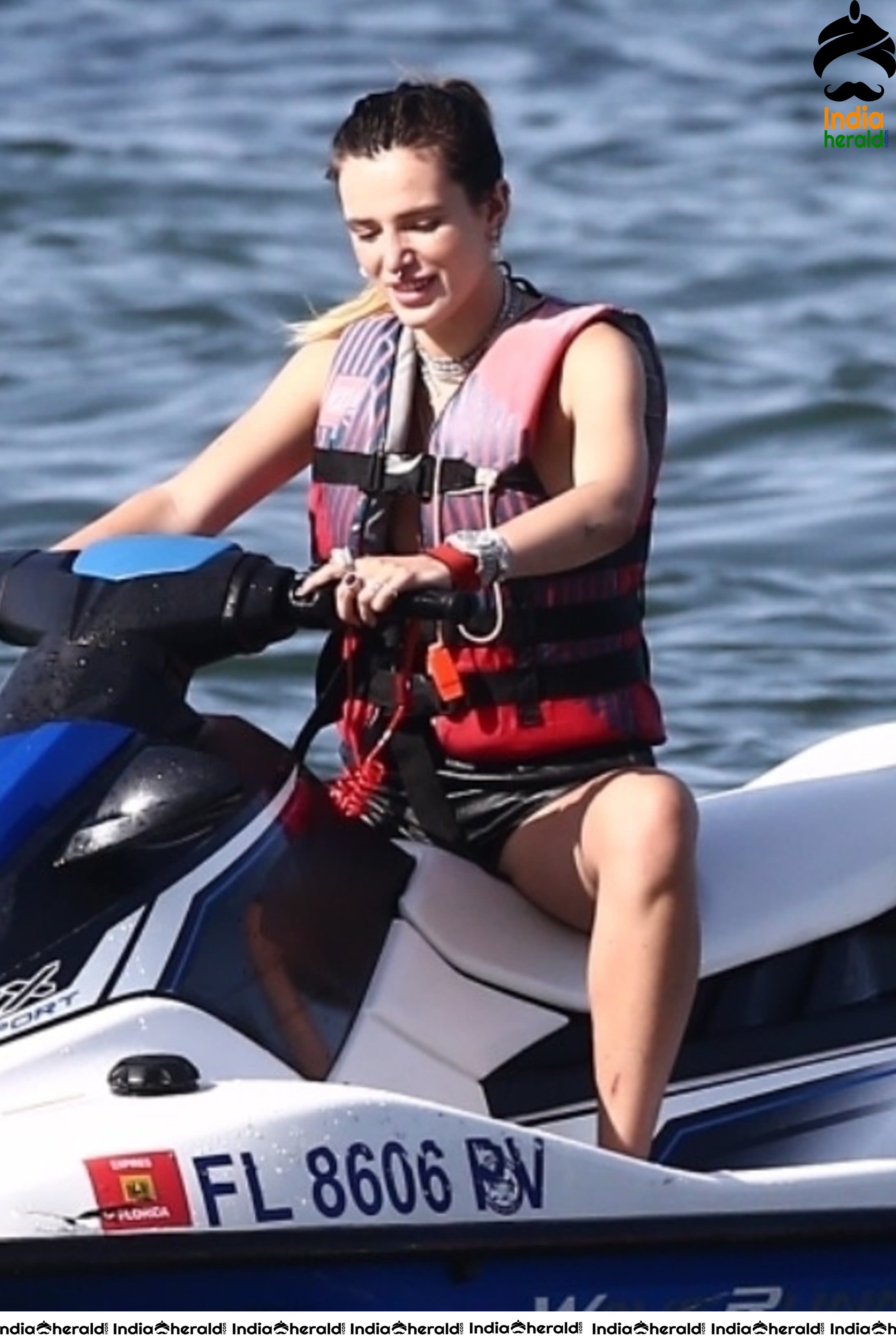 Bella Thorne too hot and tempting in Black Bikini while jet skiing in Miami Set 1