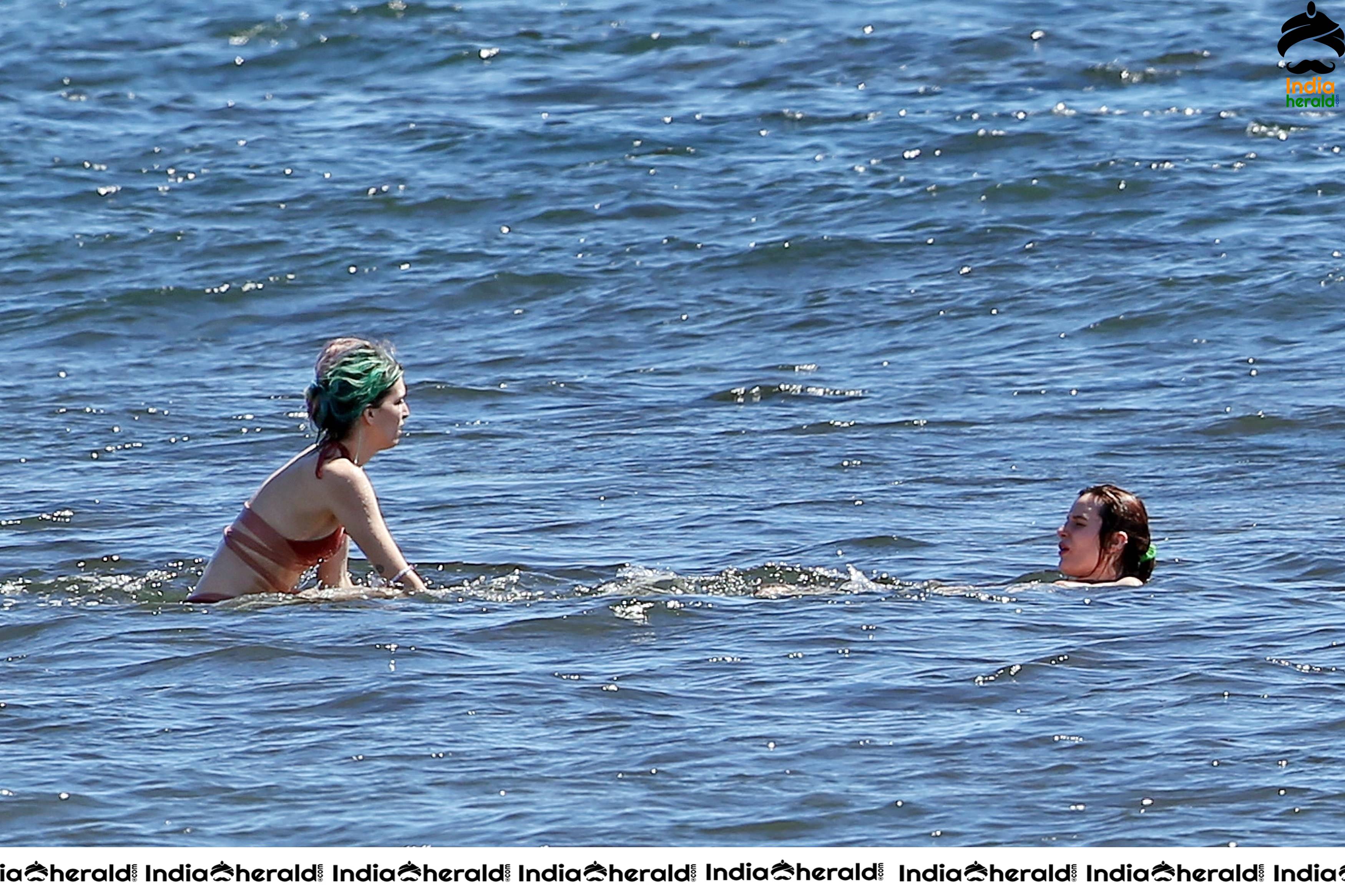 Bella Thorne Wearing a Bikini at a Beach in Hawaii Set 3