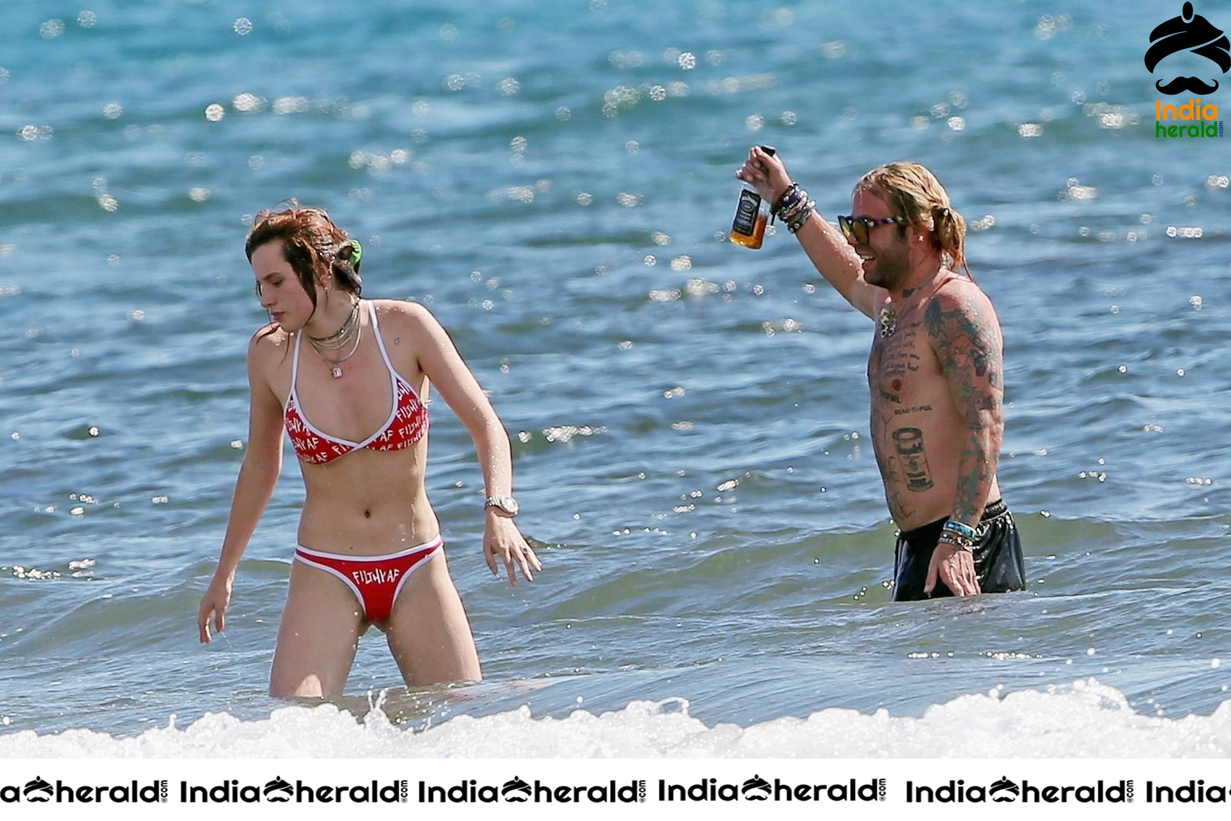 Bella Thorne Wearing a Bikini at a Beach in Hawaii Set 4