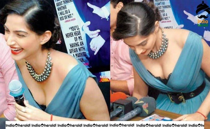 Bollywood Actresses Hot Oops Sizzling Moments Collection Set 2