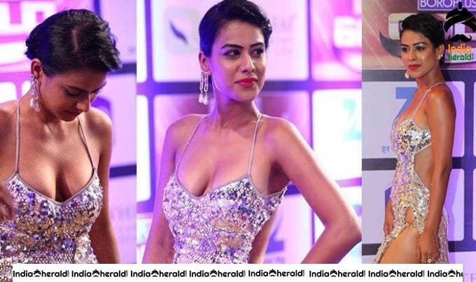 Bollywood Actresses Hot Oops Sizzling Moments Collection Set 2