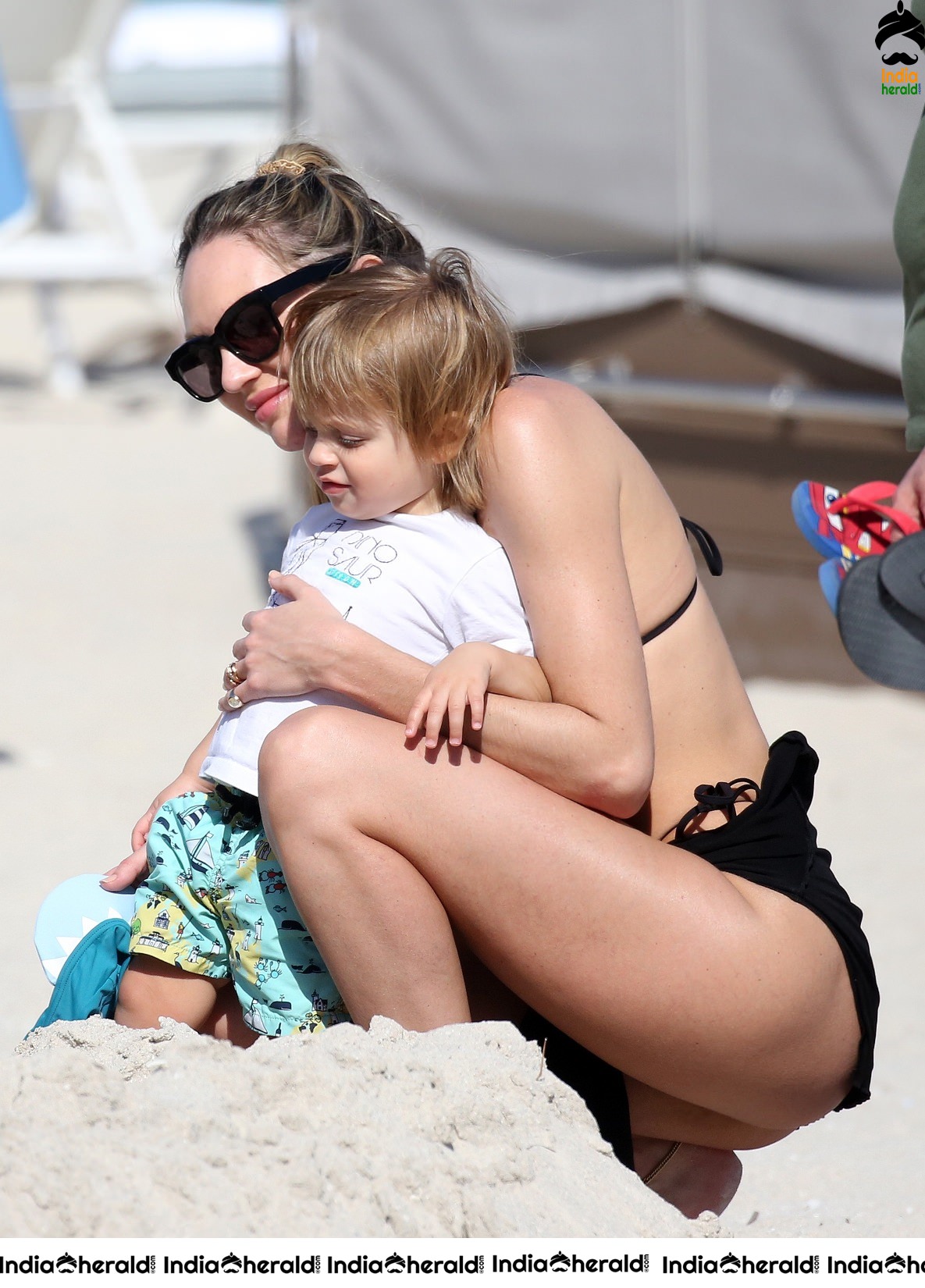 Candice Swanepoel and Lais Ribeiro seen in Bikini on the beach in Miami Set 1