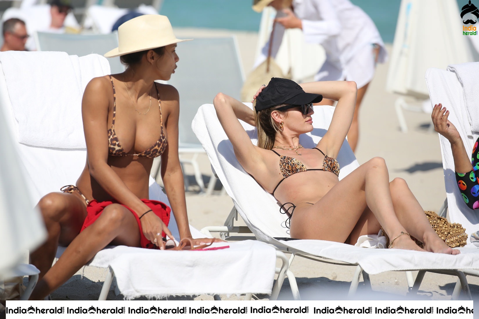 Candice Swanepoel and Lais Ribeiro seen in Bikini on the beach in Miami Set 3