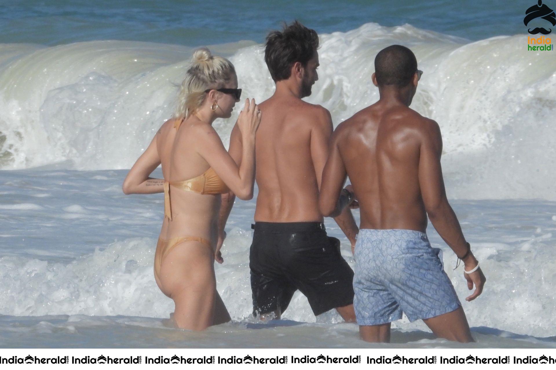 Caroline Vreeland shows off a very thin bikini while on vacation in Tulum Set 1