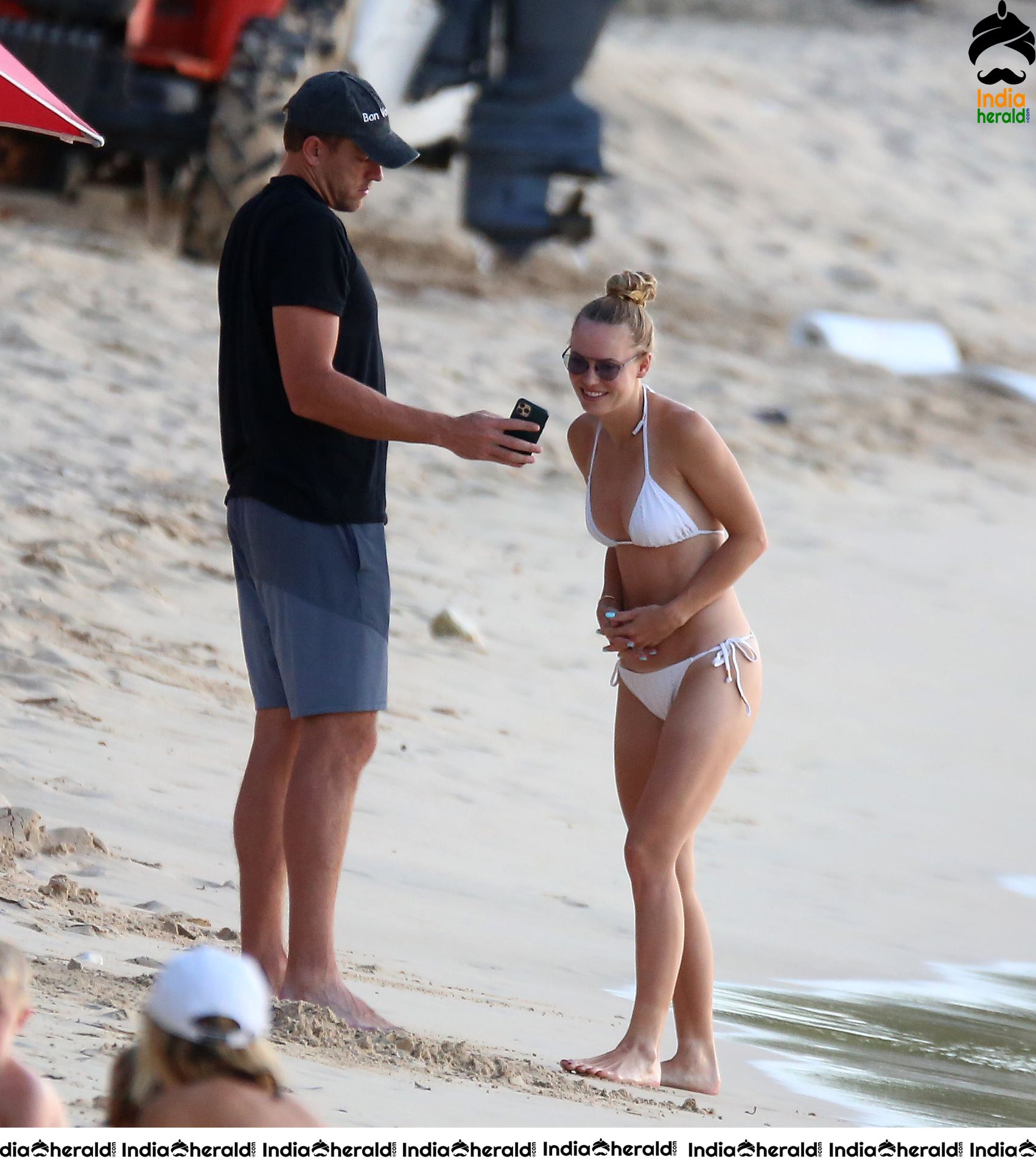 Caroline Wozniacki Enjoying in Bikini at a Beach in Barbados Set 1