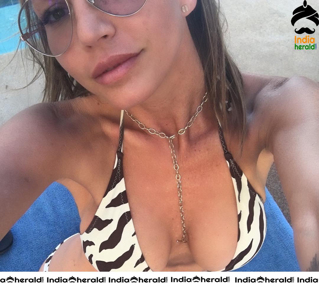Charisma Carpenter Hot Bikini Selfie