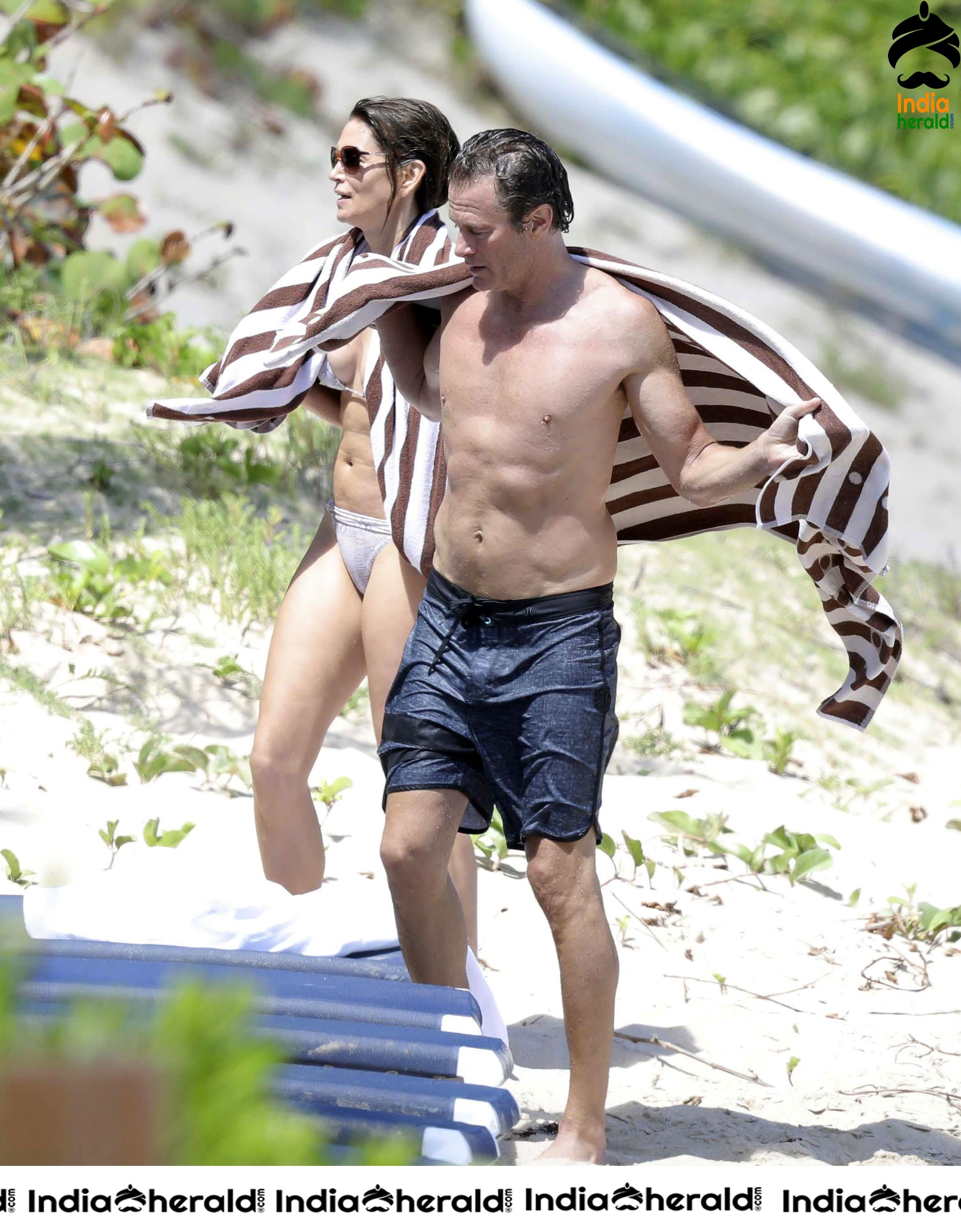 Cindy Crawford Wearing a Bikini at a Beach in St Barts Set 1