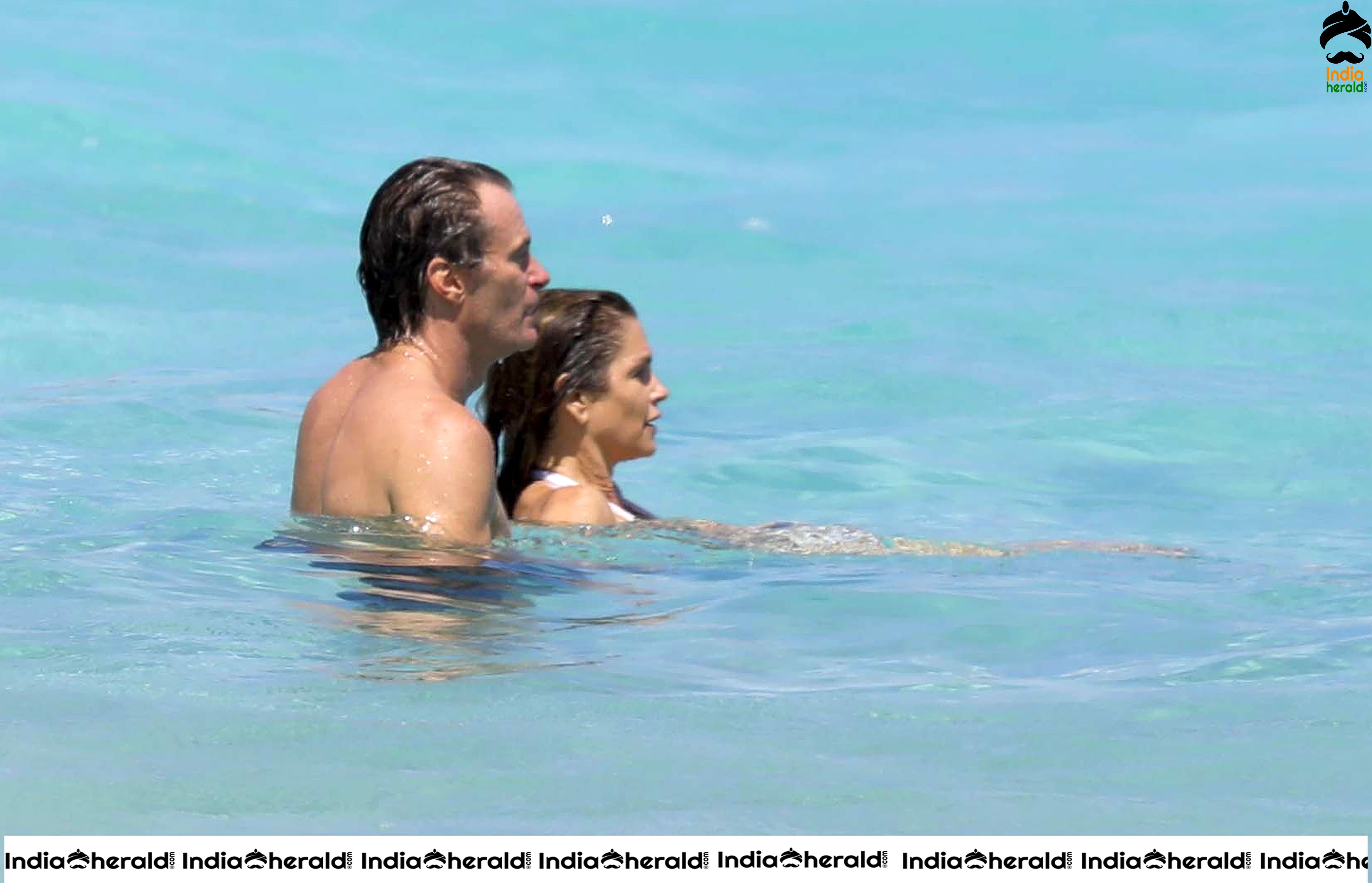 Cindy Crawford Wearing a Bikini at a Beach in St Barts Set 1