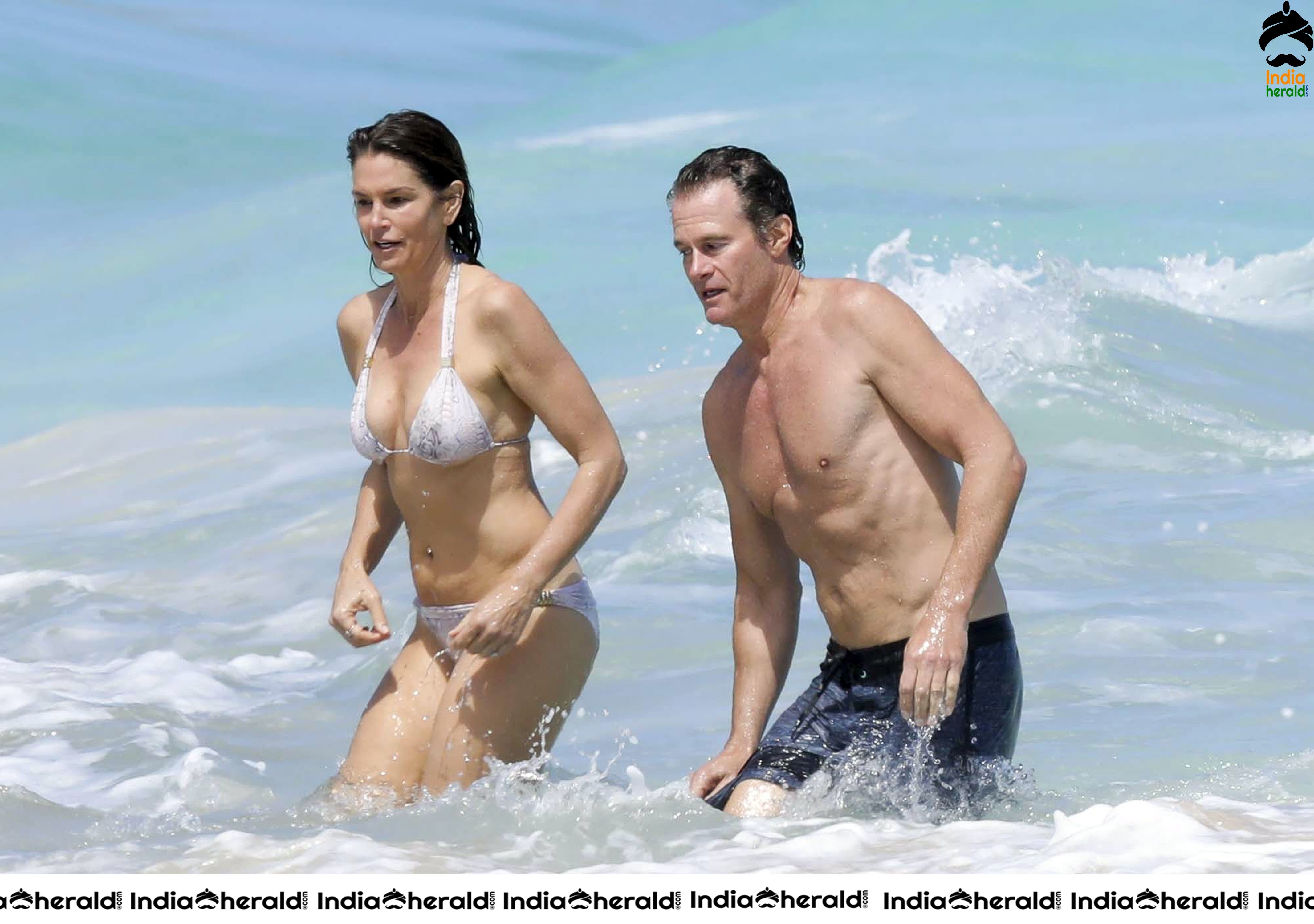 Cindy Crawford Wearing a Bikini at a Beach in St Barts Set 2