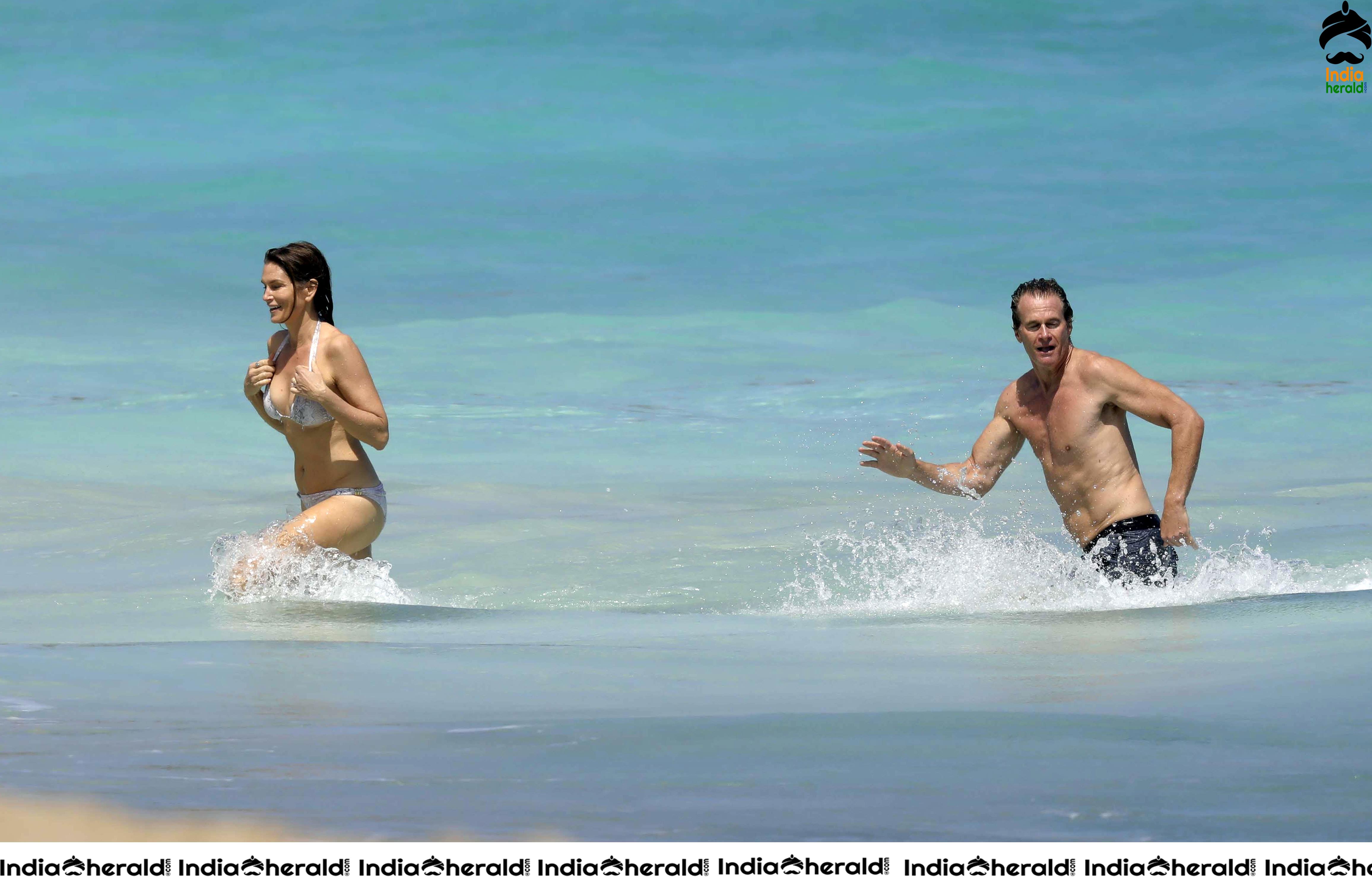 Cindy Crawford Wearing a Bikini at a Beach in St Barts Set 2