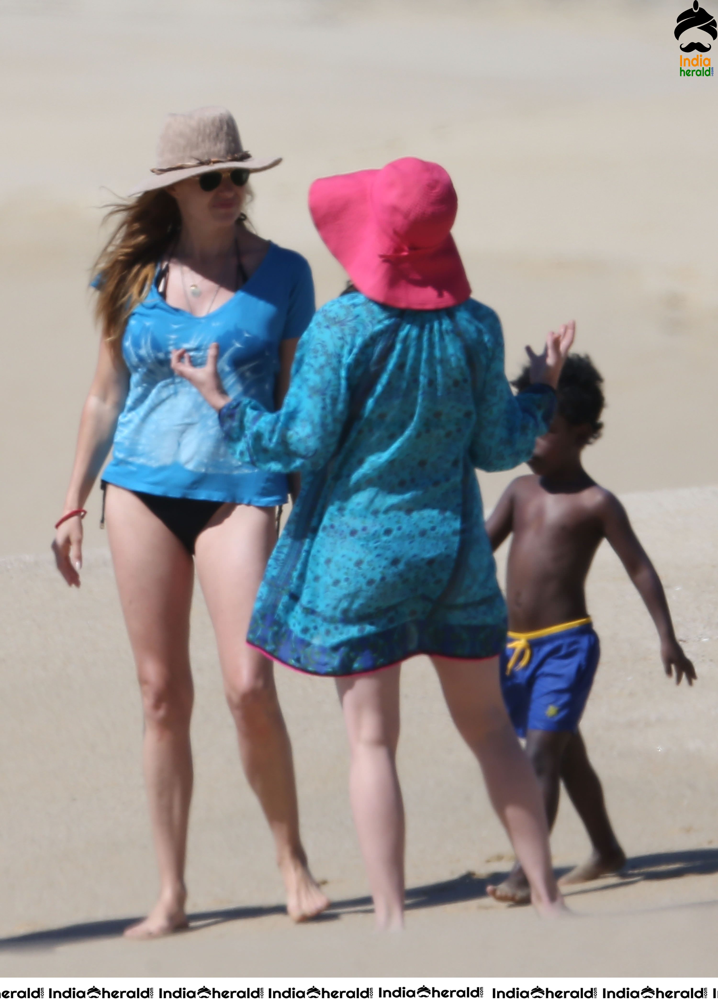 Connie Britton spotted in Bikini Bottom at Miami Set 2