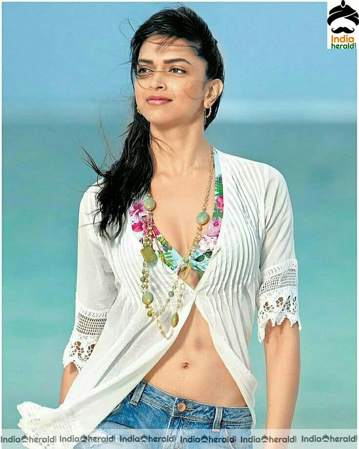 Deepika Padukone Hot Compilation Stills