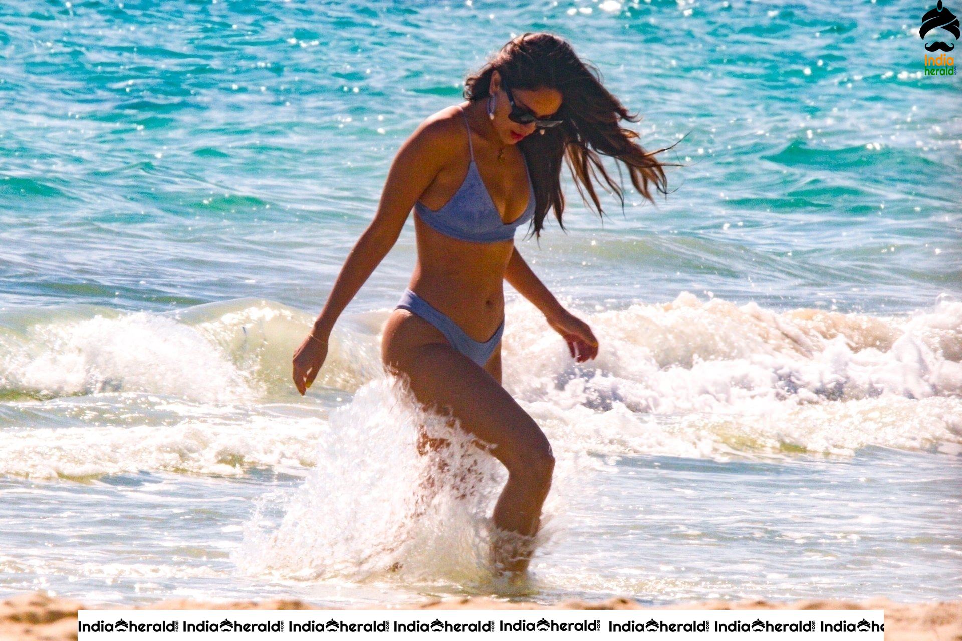 Eiza Gonzalez Enjoying with her Boyfriend in Bikini