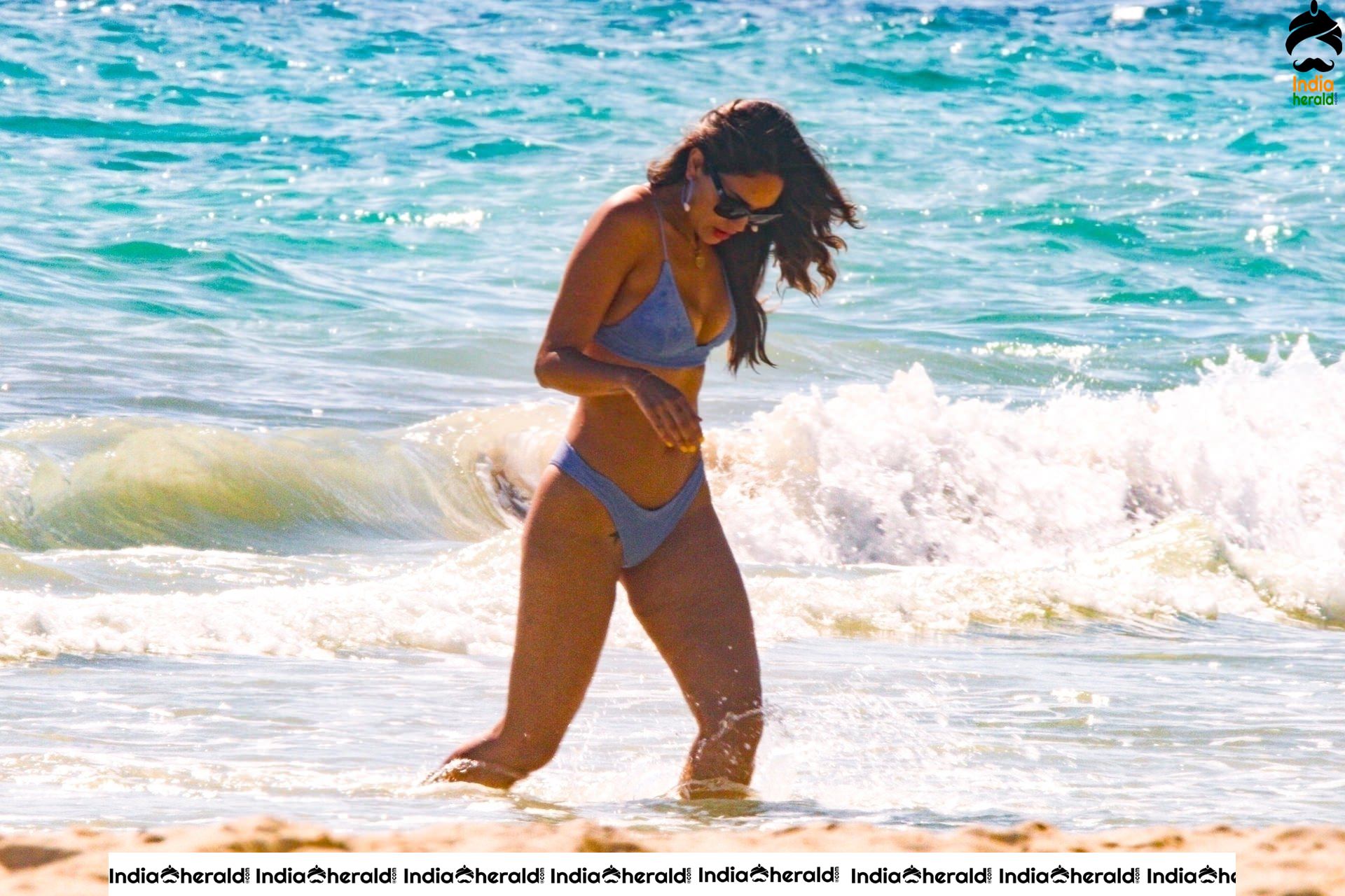 Eiza Gonzalez Enjoying with her Boyfriend in Bikini