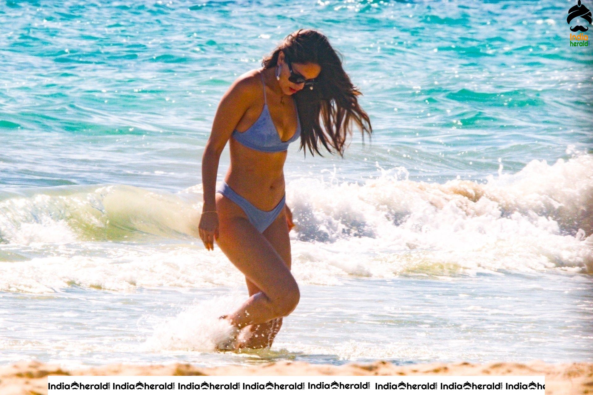 Eiza Gonzalez Enjoying with her Boyfriend in Bikini