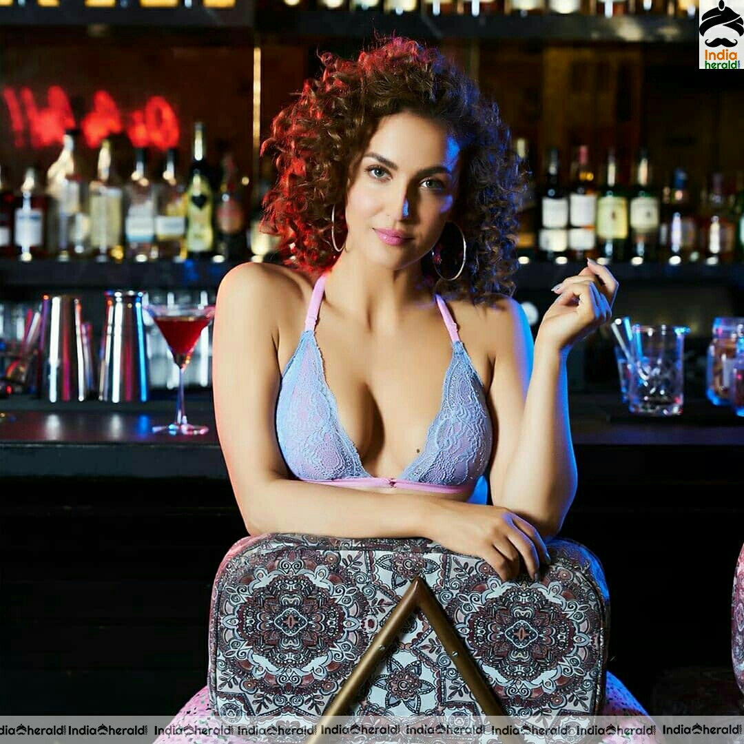 Elli Avram Hot Latest Stills