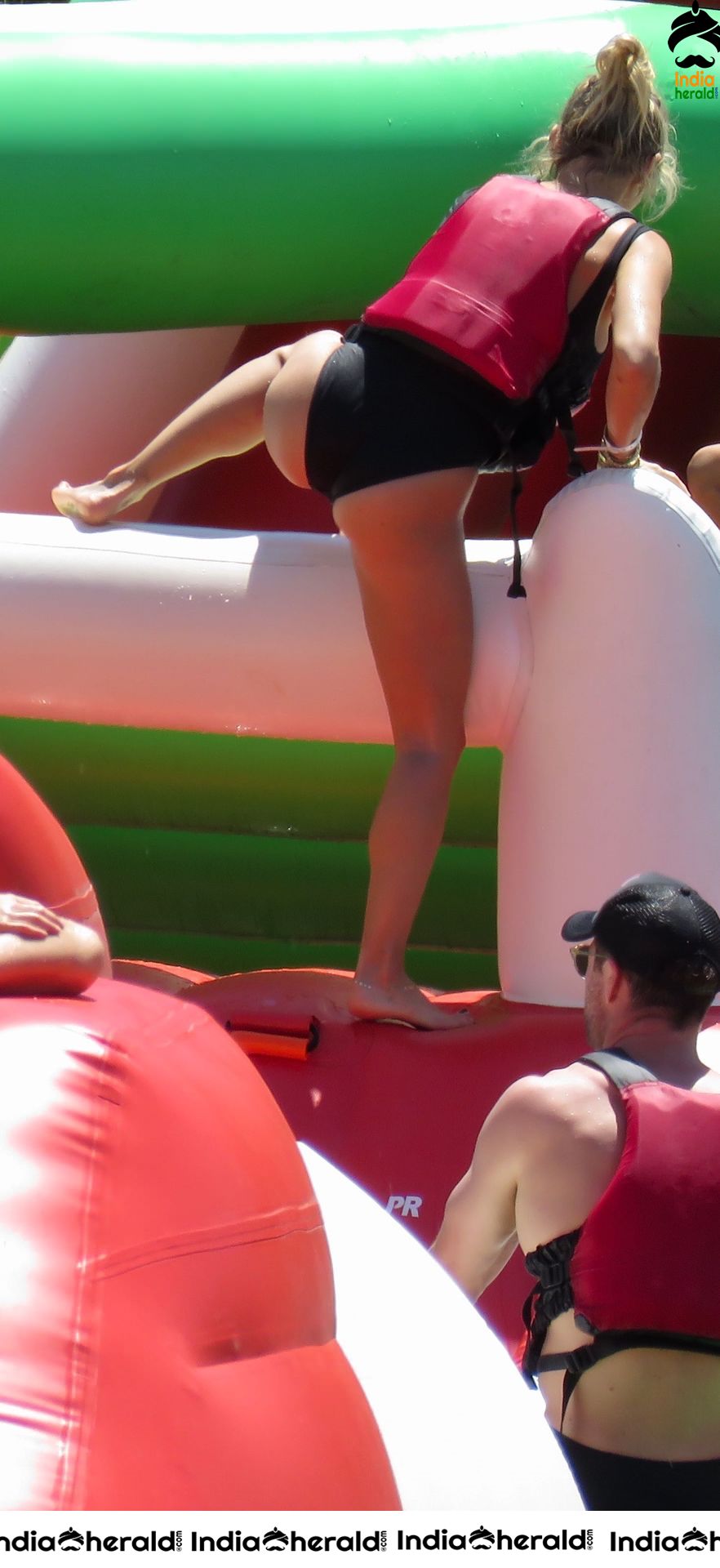 Elsa Pataky wearing a Black Swimsuit in the Senpere Lake Set 1