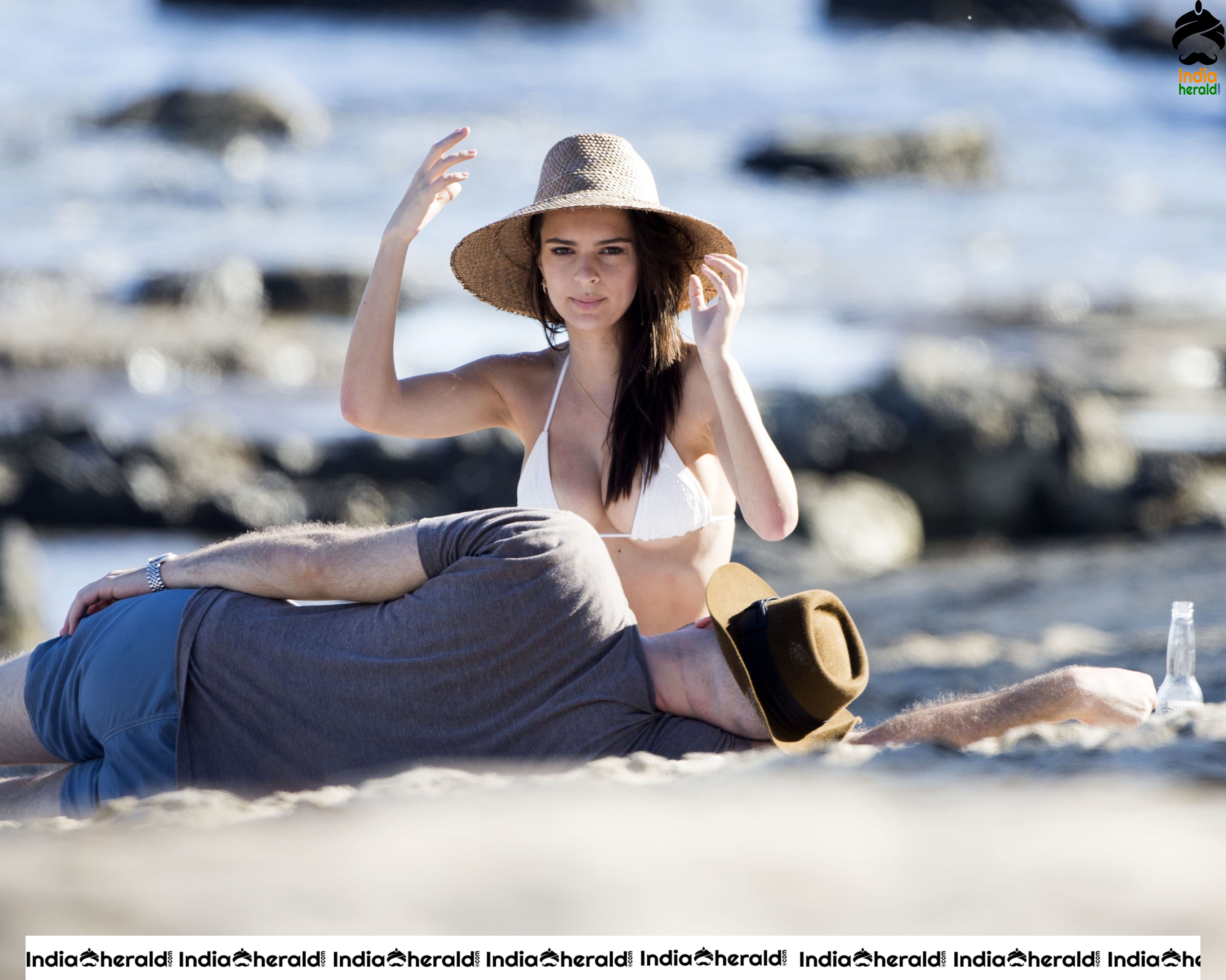 Emily Ratajkowski Hot Bikini Photoshoot in Malibu Set 1