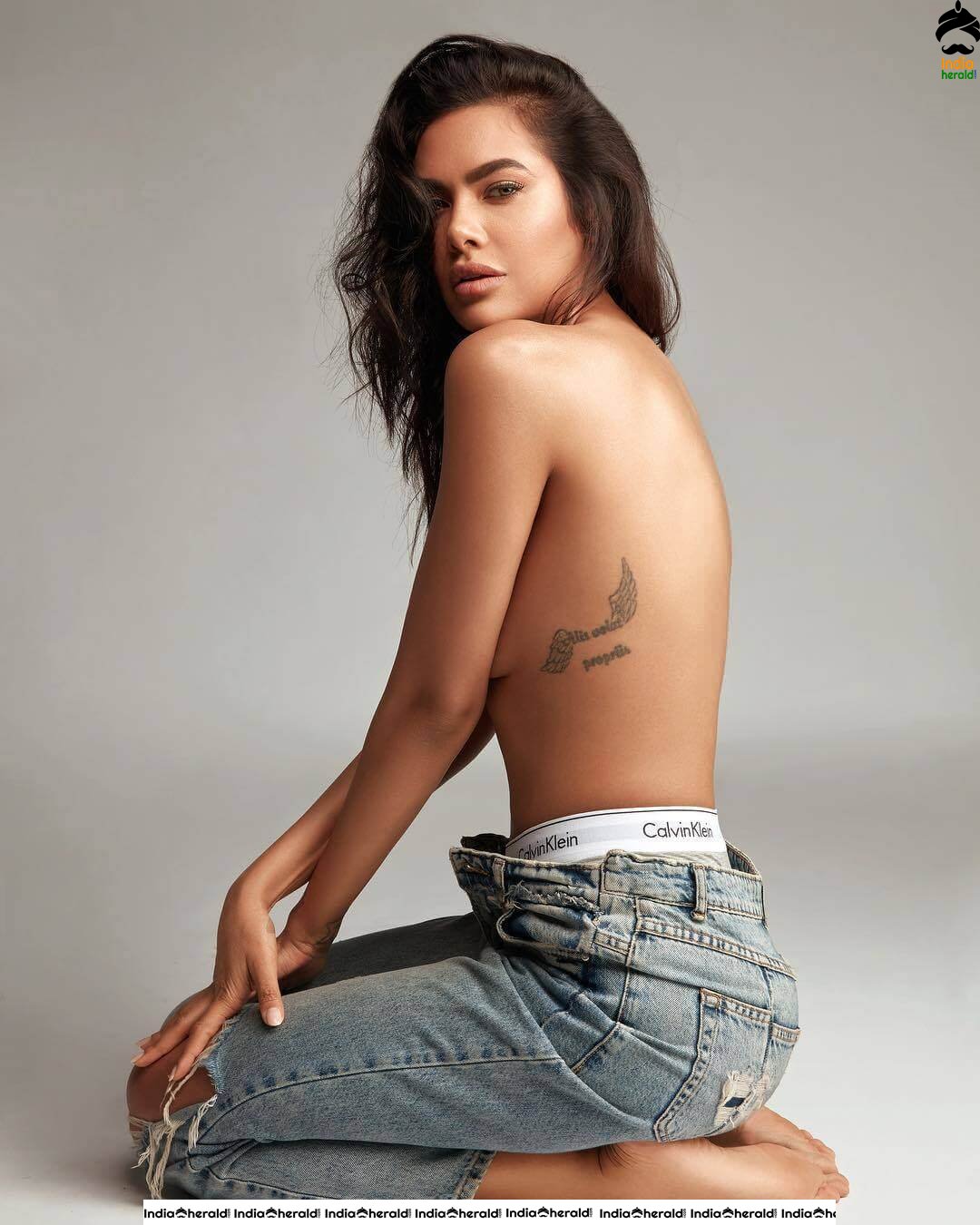 Esha Gupta Hot Exposing Photos in Bra and Undies kinda Bikini Set 2