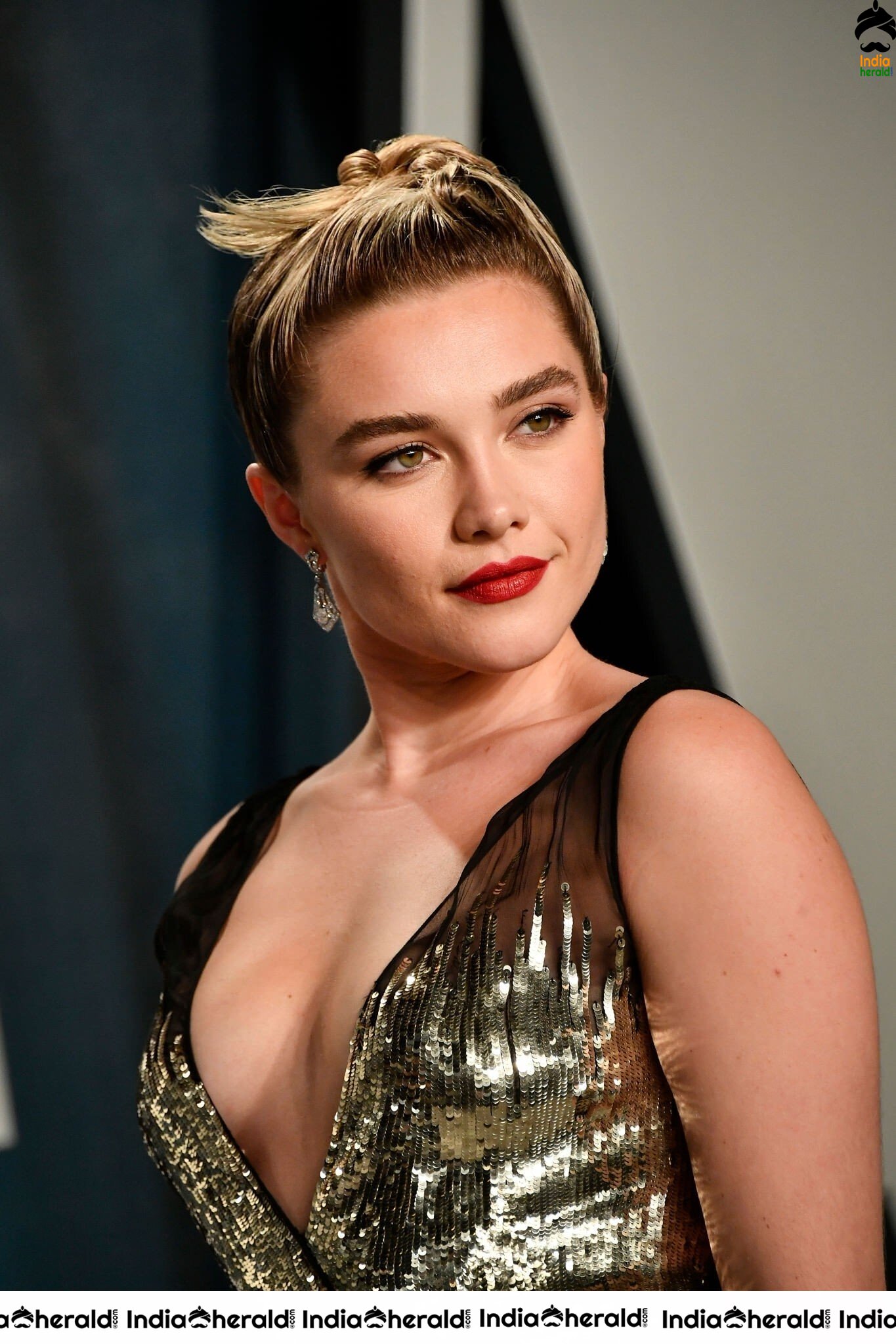 Florence Pugh at Vanity Fair Oscar Party in Beverly Hills Set 2