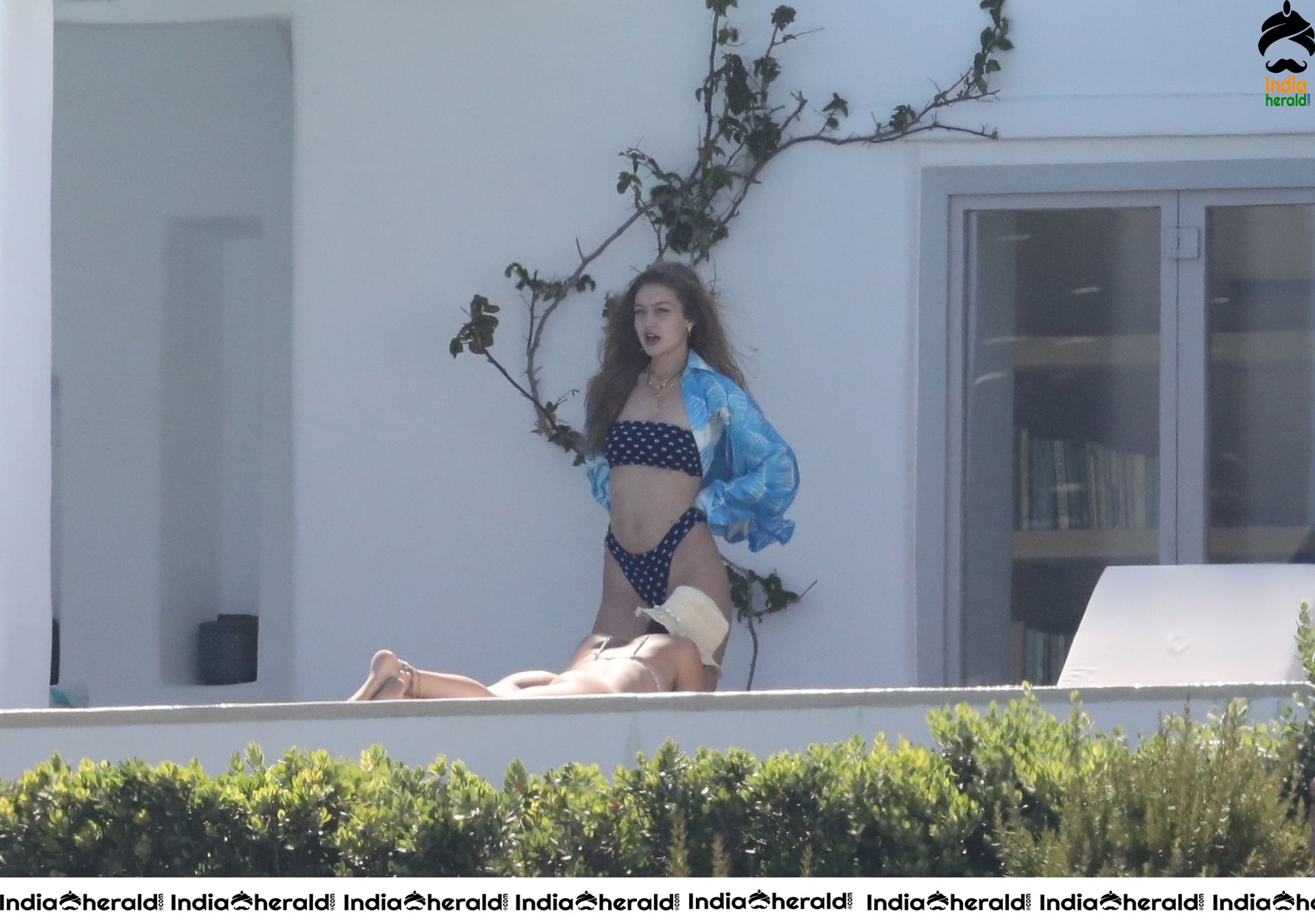 Gigi Hadid exposes her Hot Body in Bikini as she is caught while Sunbathing Set 2