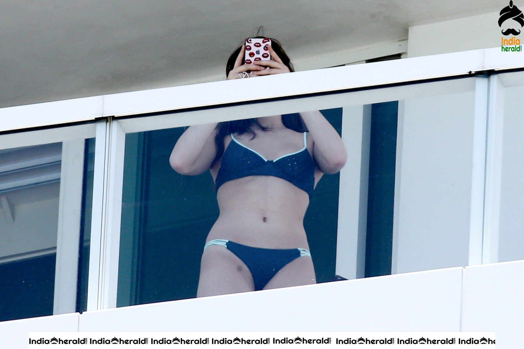 Hailee Steinfeld Hot Bikini Photos at her Hotel as she chills by pool side Set 1