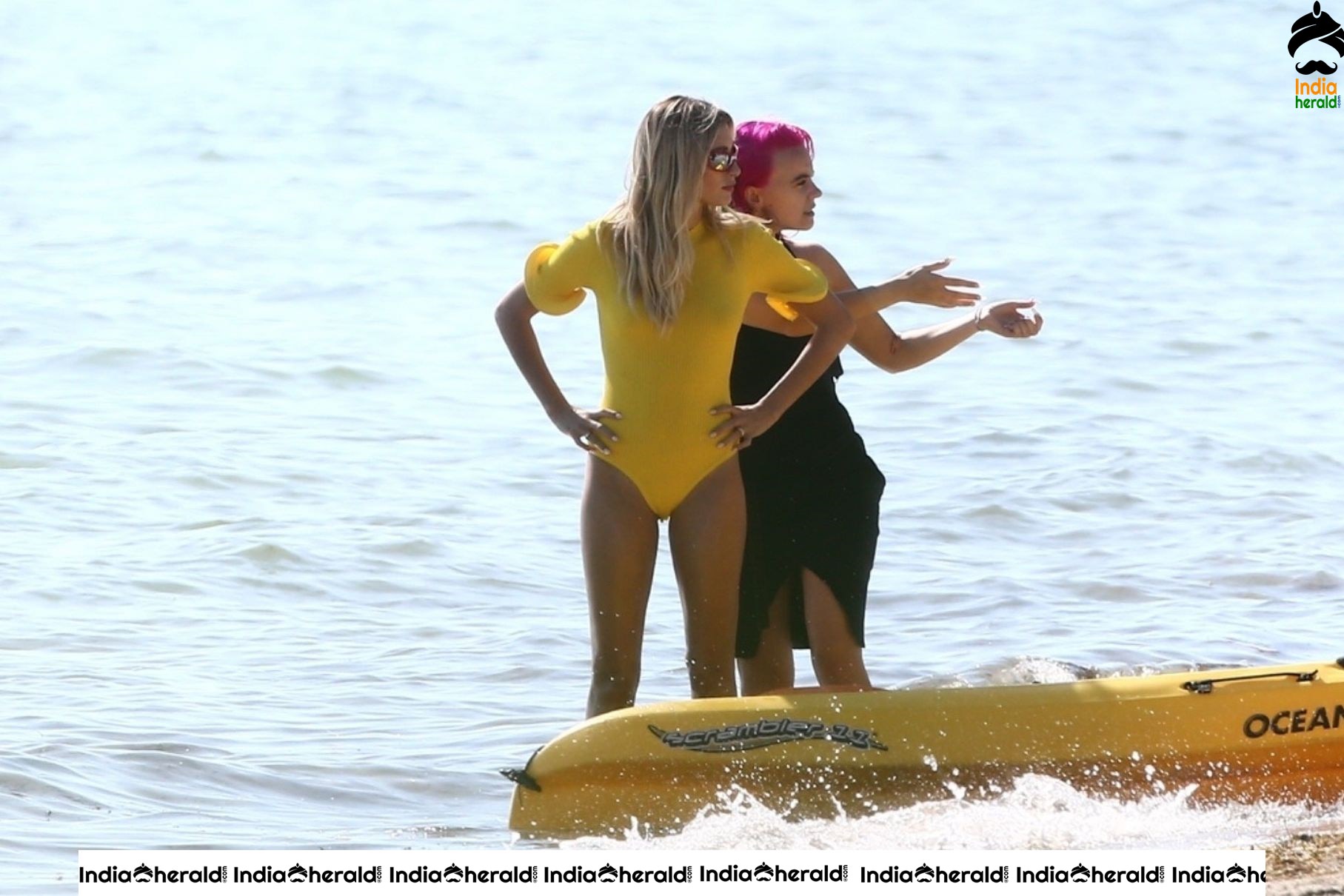 Hailey Baldwin Photoshoot in Bikini on the beach in Miami Set 1