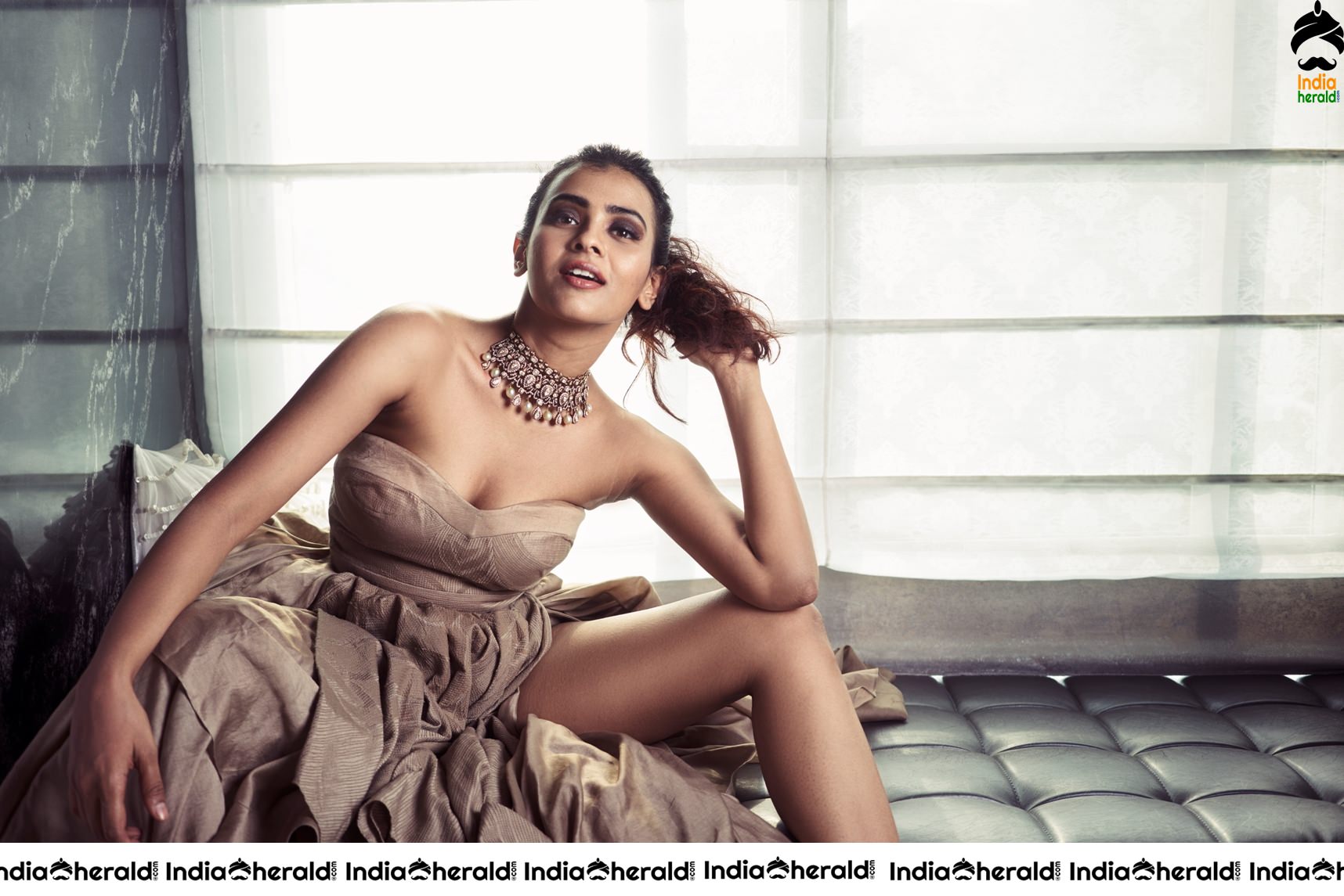 Hebah Patel Hot Cleavage Revealing Sexy Photoshoot Set 2