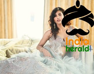 Hebah Patel Sizzling Hot Photoshoot Clicks Set 1