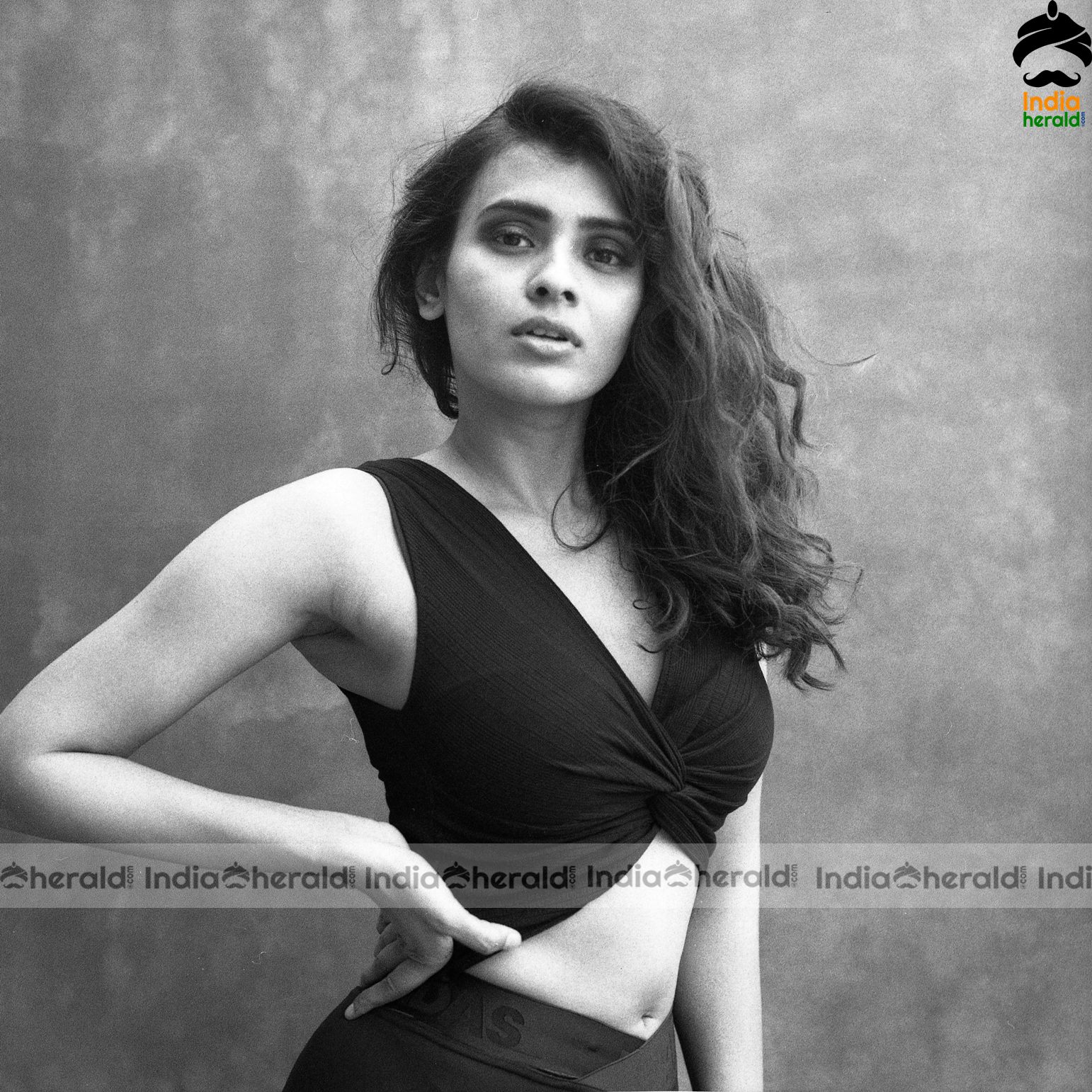 Hebah Patel Sizzling Hot Photoshoot Clicks Set 2