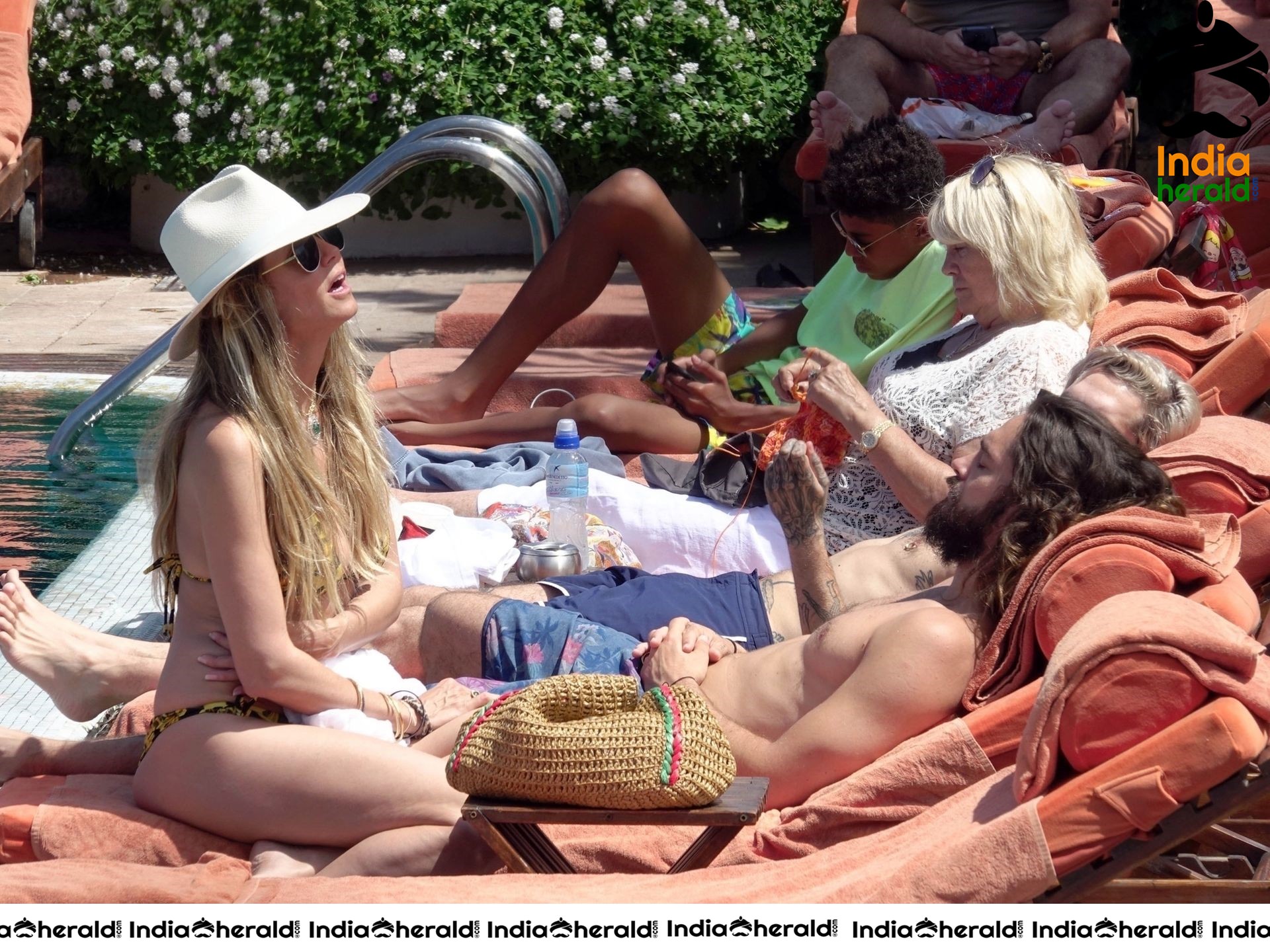 Heidi Klum Bikini in Capri Set 2