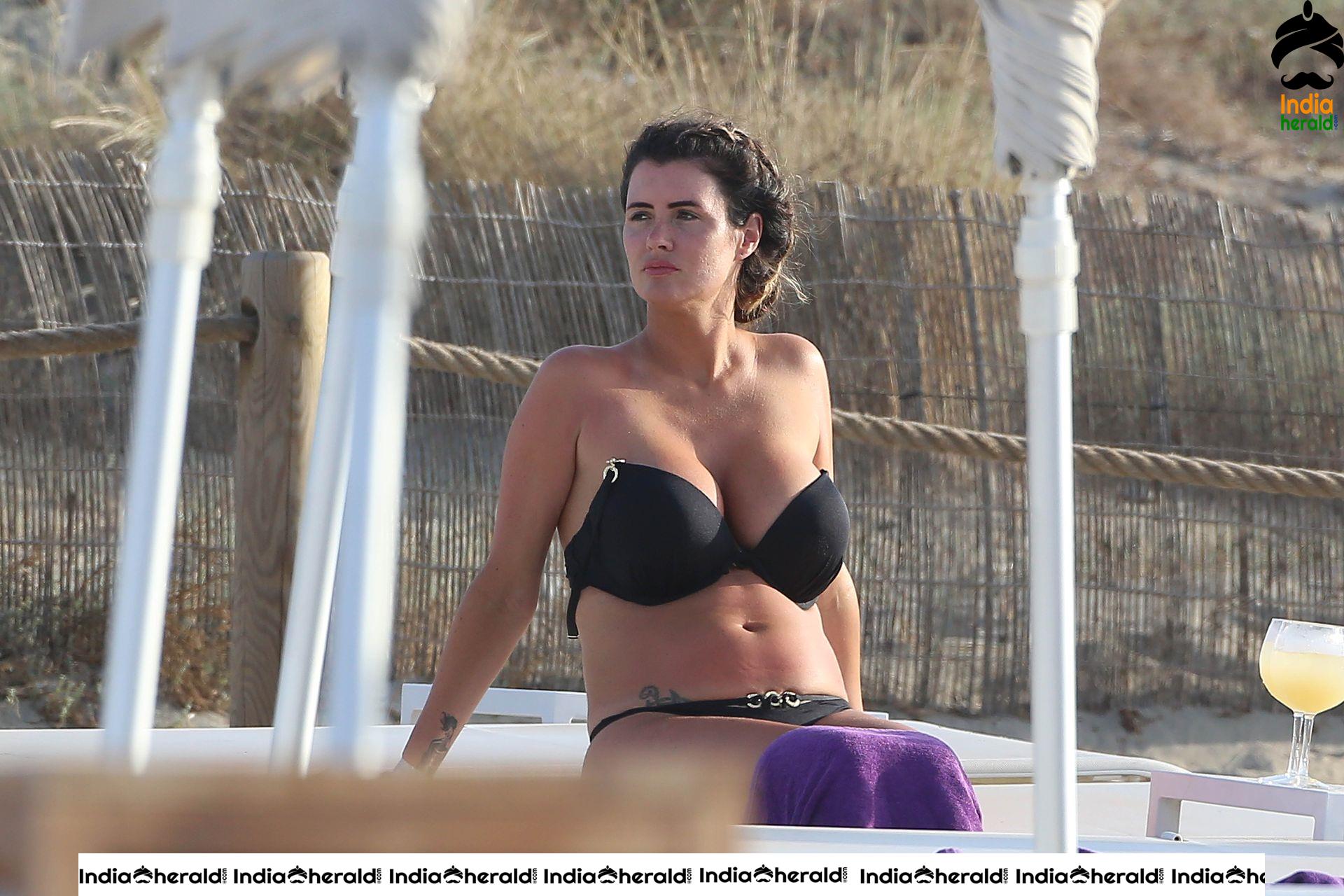 Helen Wood caught in Bikini as she exposes her Big Assets at a beach club in Ibiza Set 1