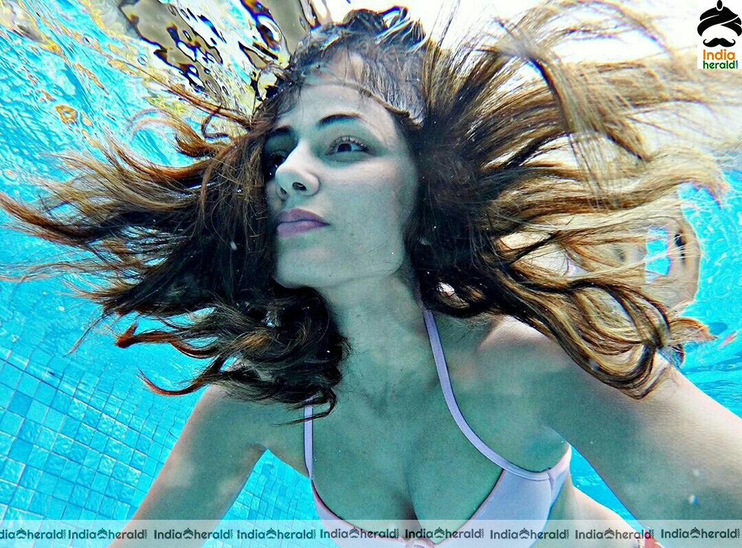 Hina khan Hot bikini Stills in pool
